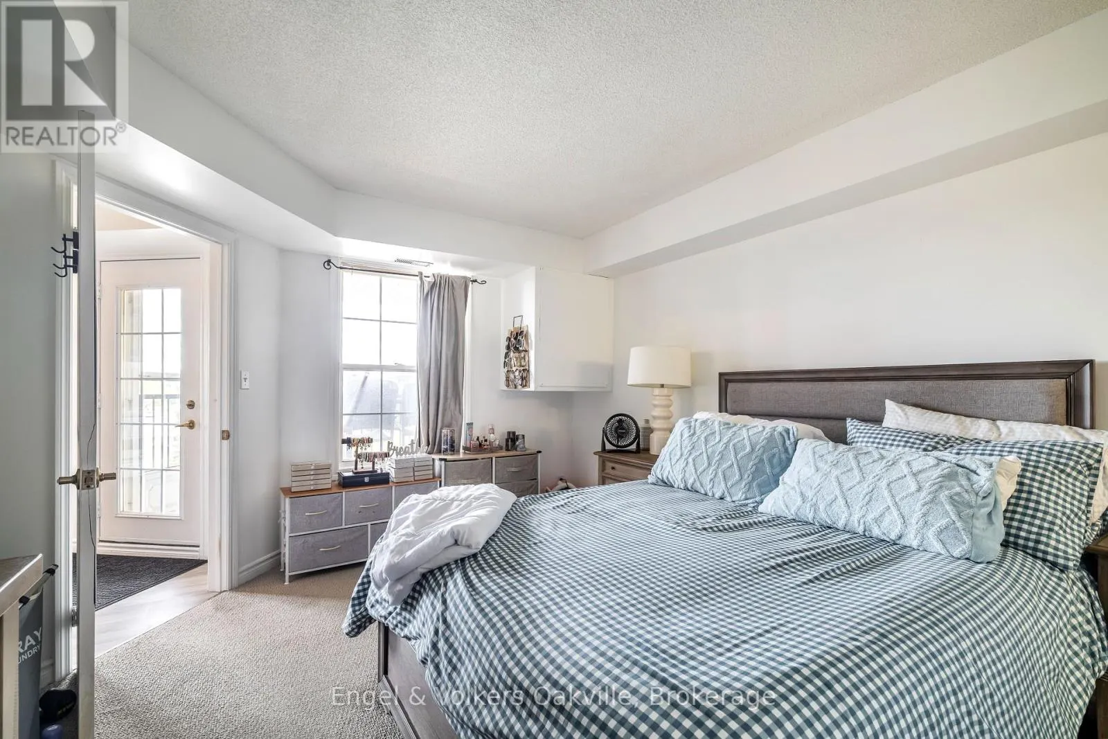411 - 1451 WALKERS LINE, #411