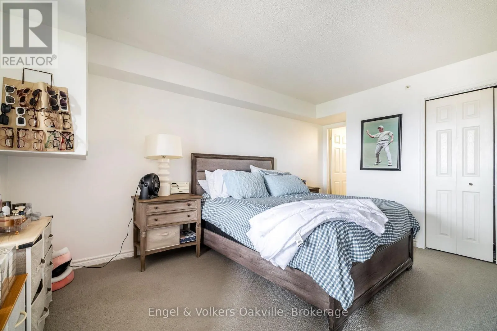 411 - 1451 WALKERS LINE, #411