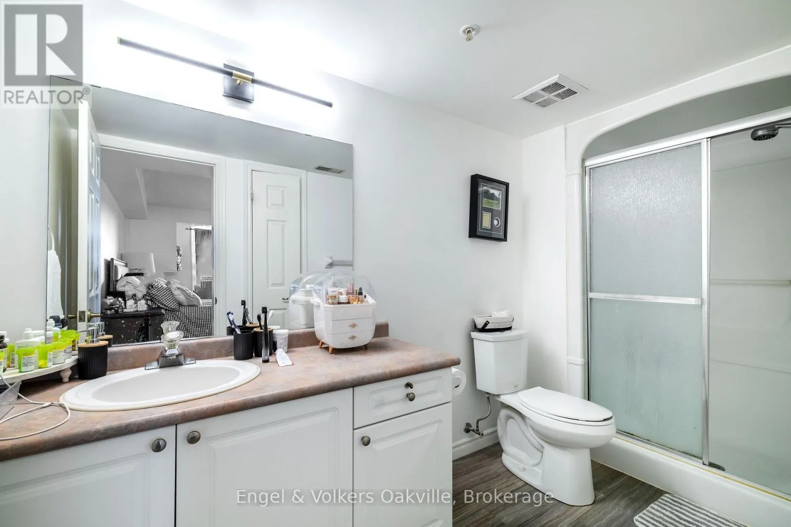 411 - 1451 WALKERS LINE, #411