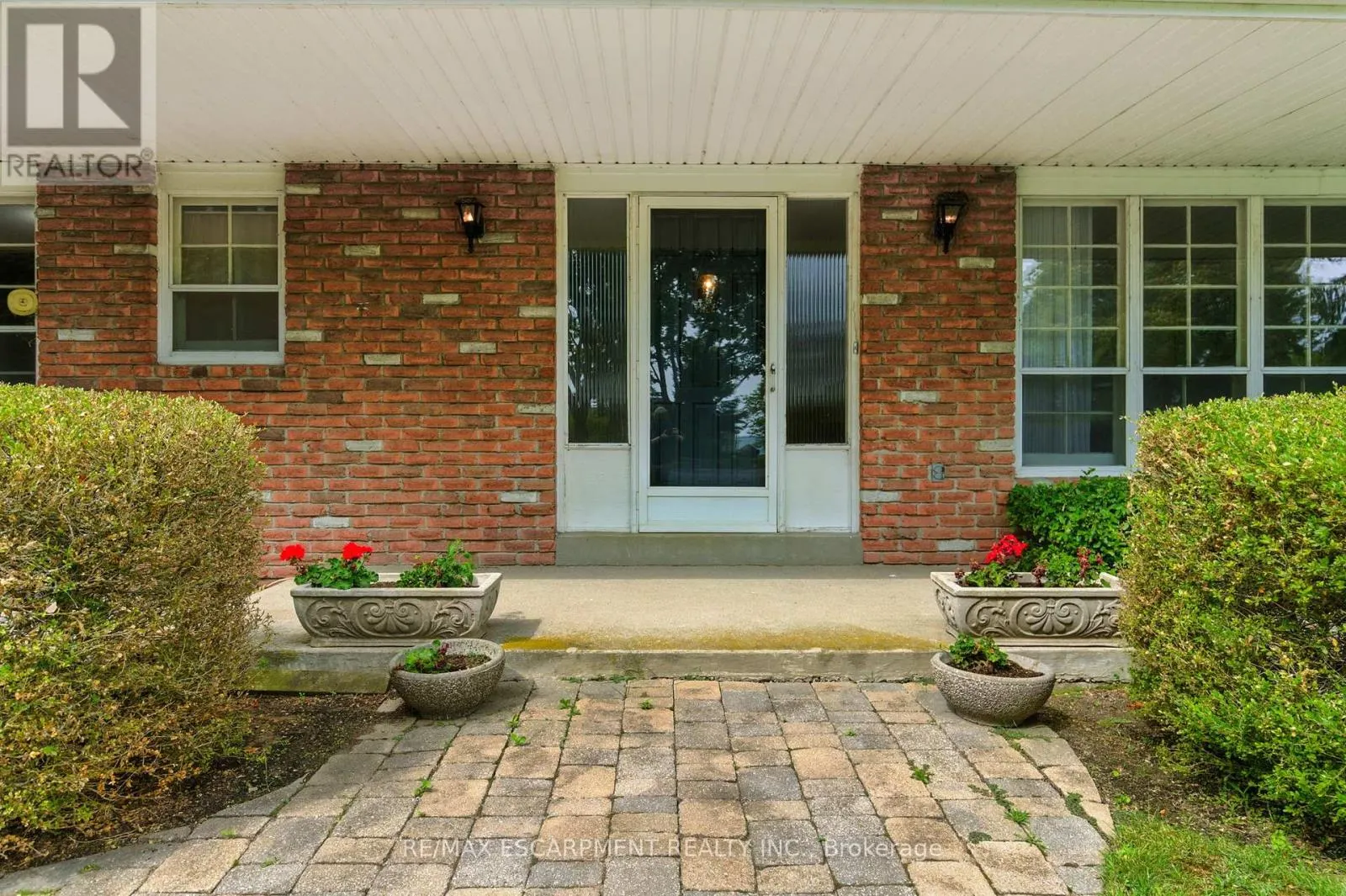 1401 CAPTAIN COURT