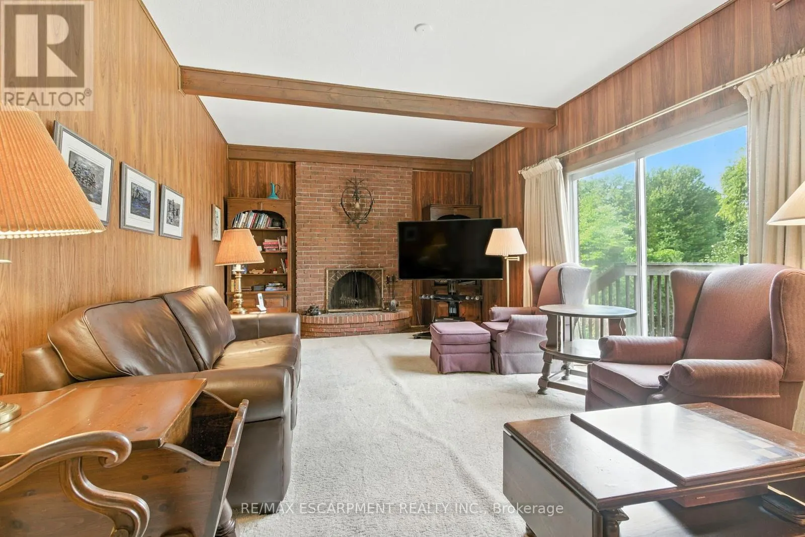 1401 CAPTAIN COURT