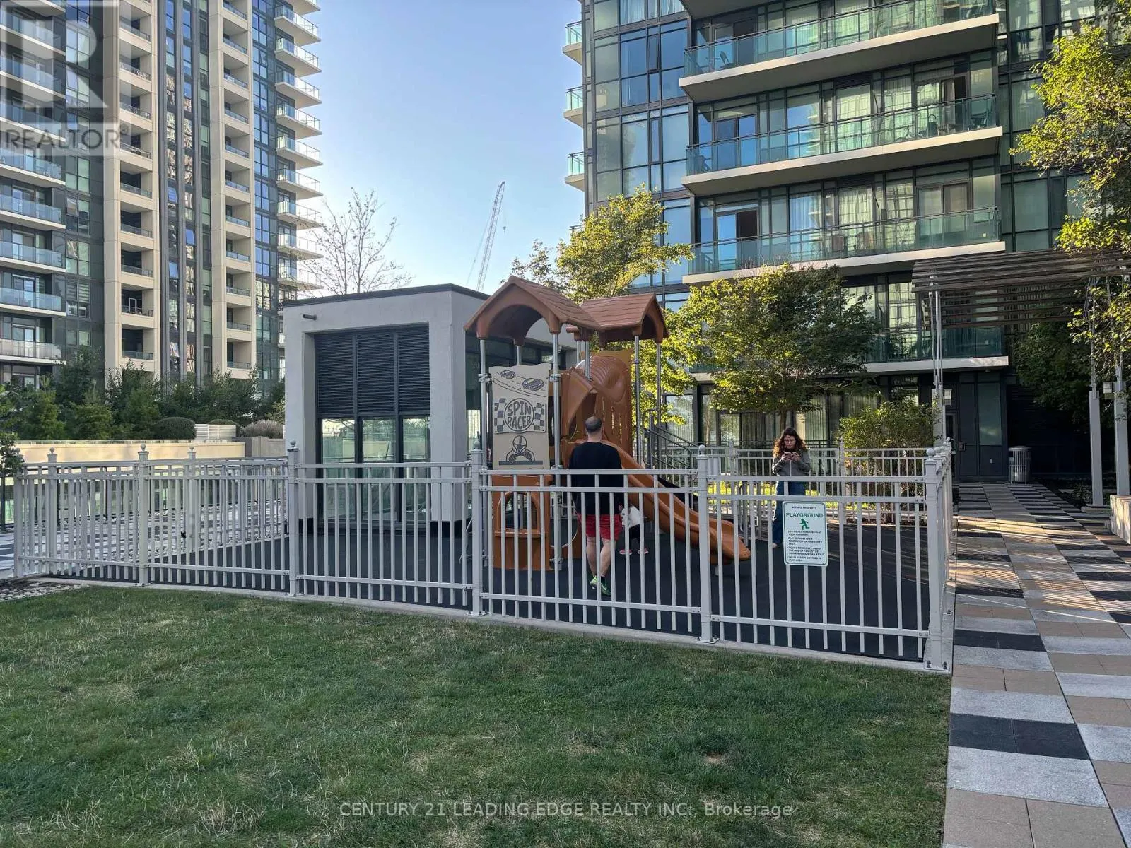 2902 - 4065 BRICKSTONE MEWS