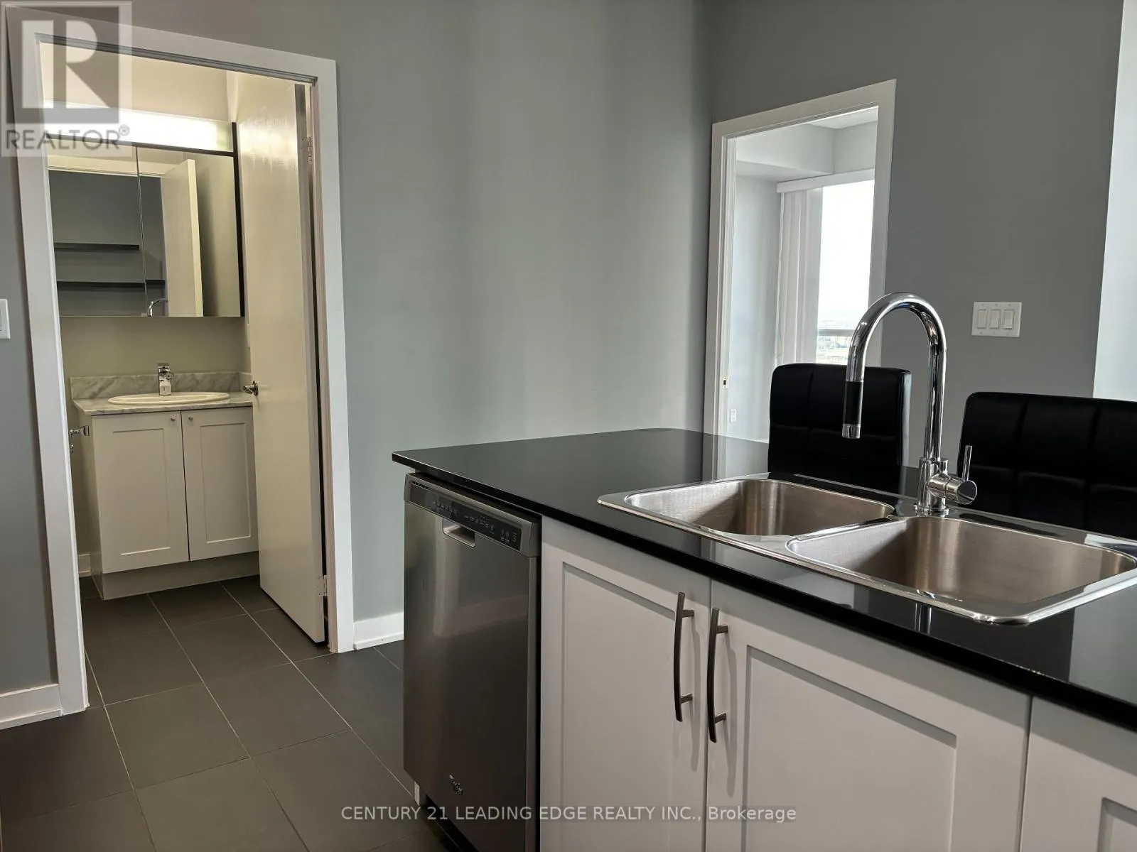2902 - 4065 BRICKSTONE MEWS