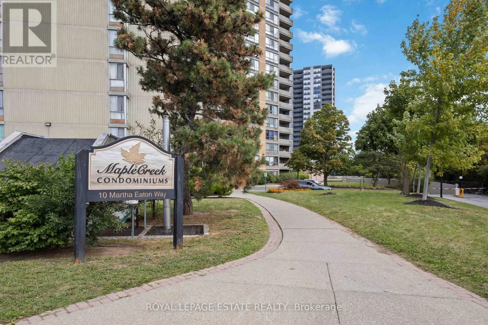 711 - 10 MARTHA EATON WAY