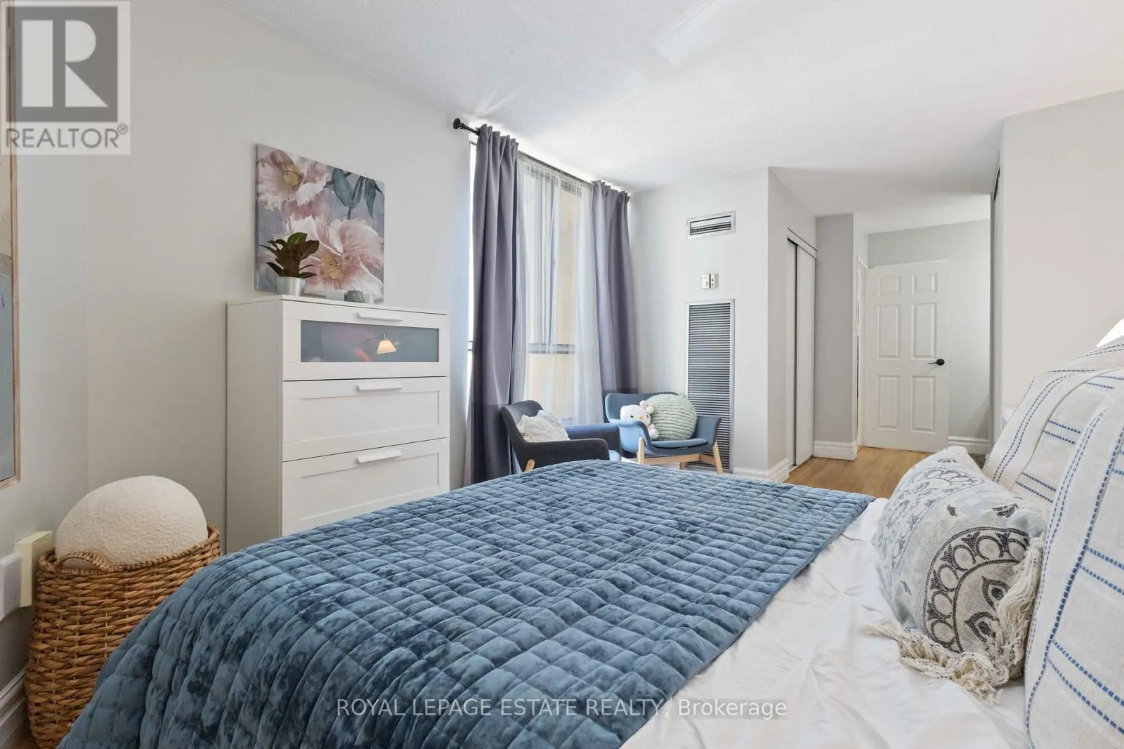 711 - 10 MARTHA EATON WAY