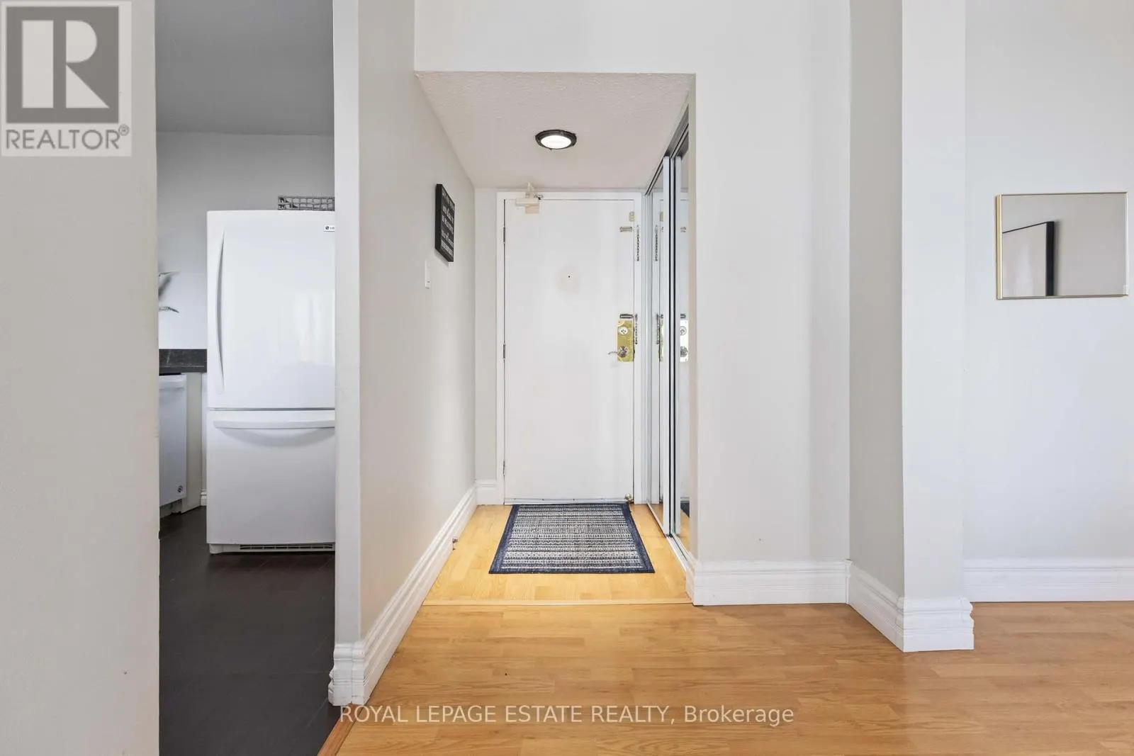 711 - 10 MARTHA EATON WAY