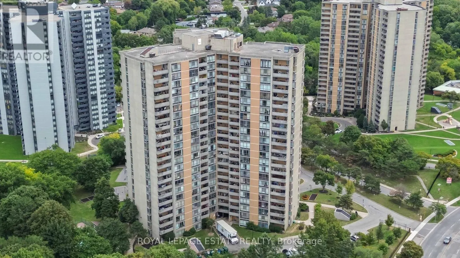 711 - 10 MARTHA EATON WAY