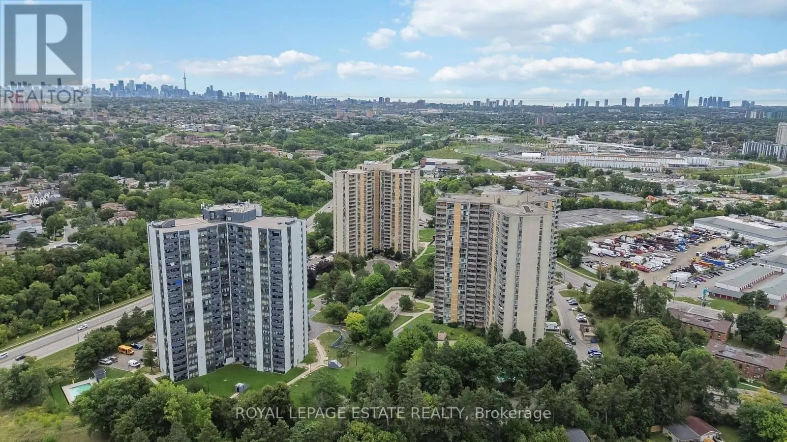 711 - 10 MARTHA EATON WAY