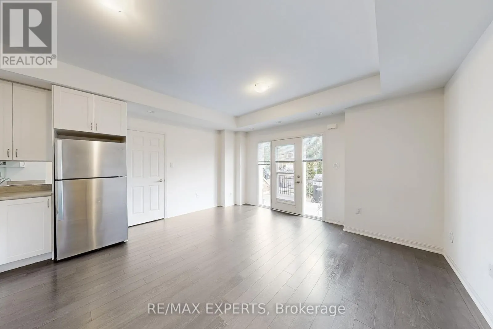 33 - 250 SUNNY MEADOW BOULEVARD