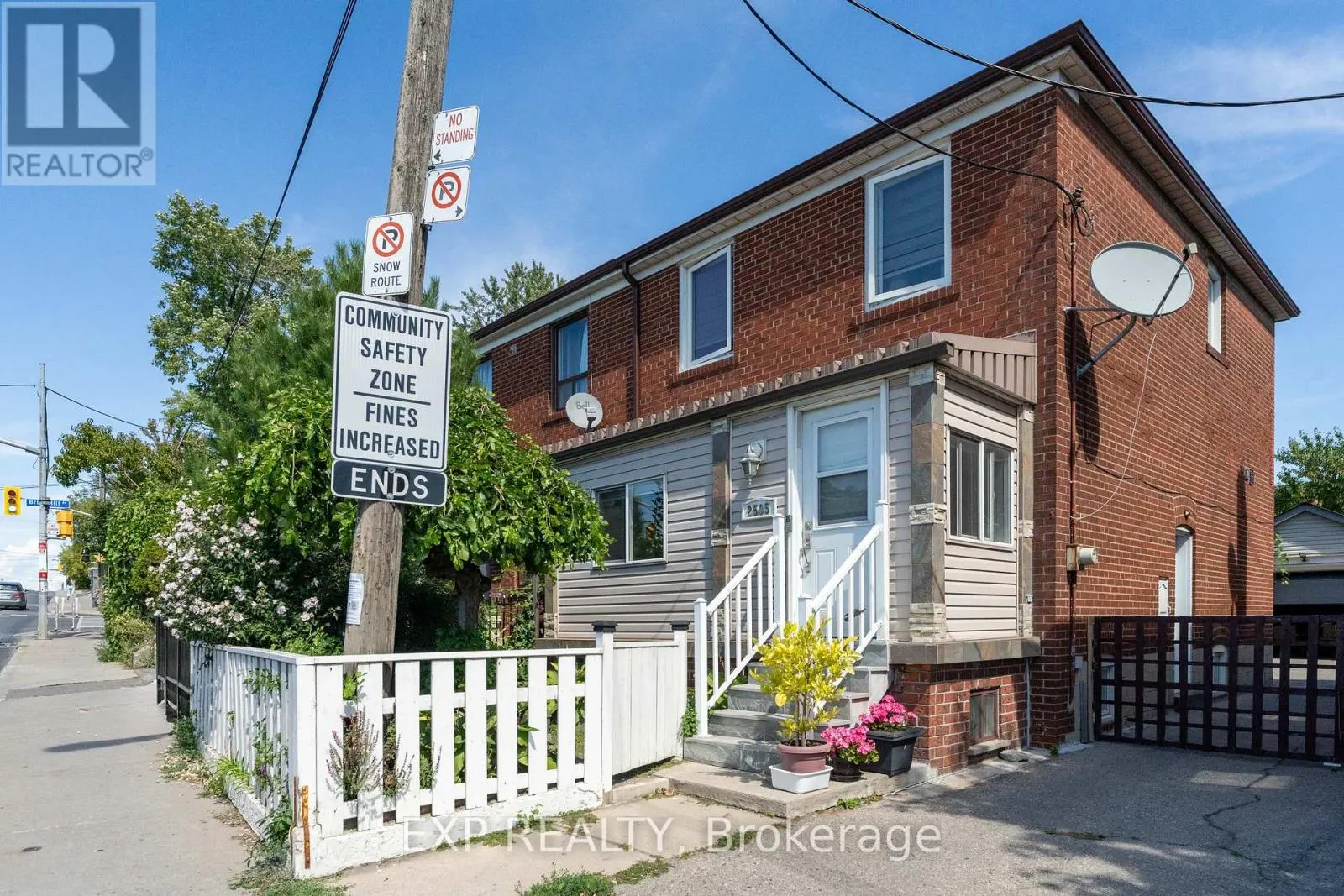 2505 DUFFERIN STREET