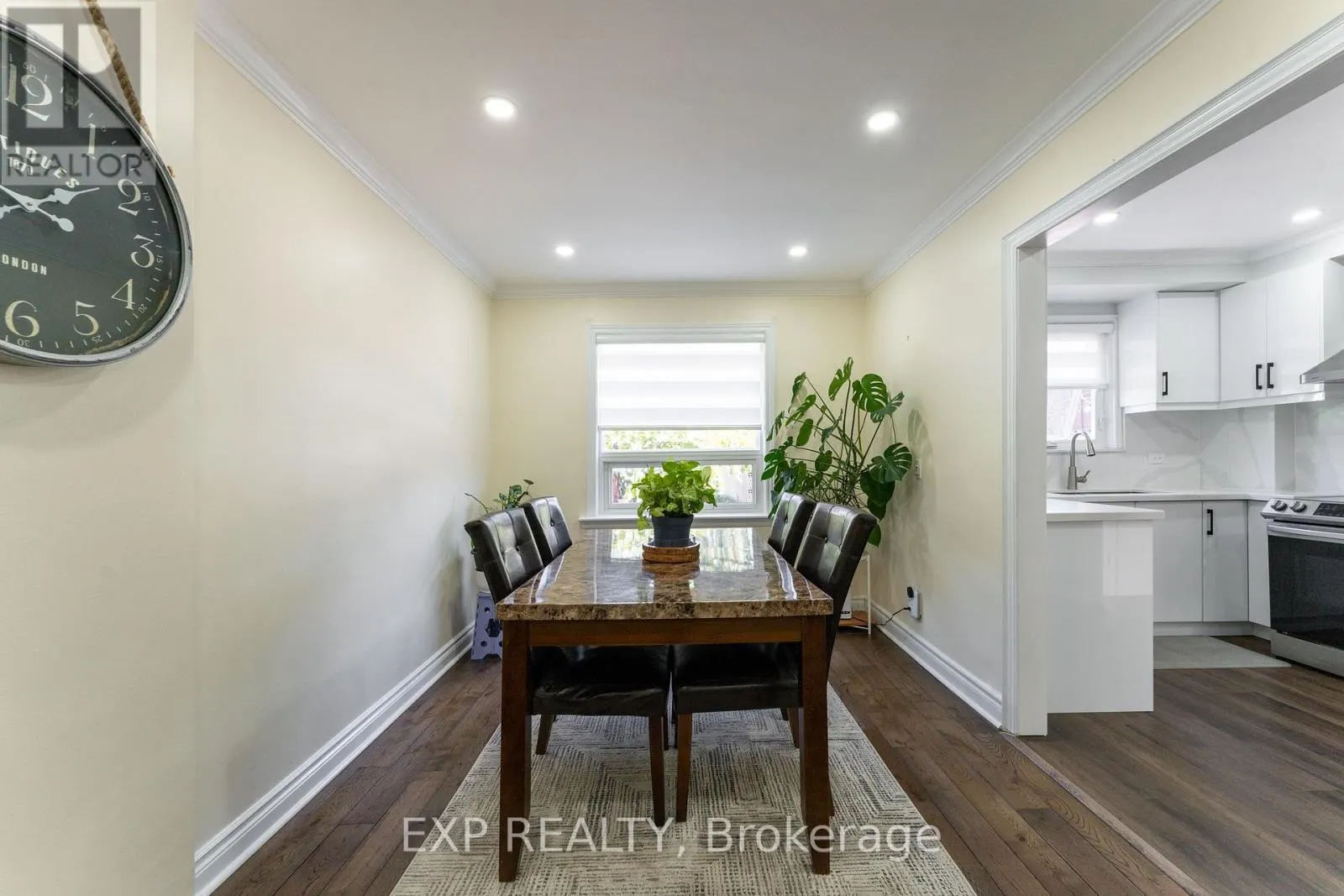 2505 DUFFERIN STREET