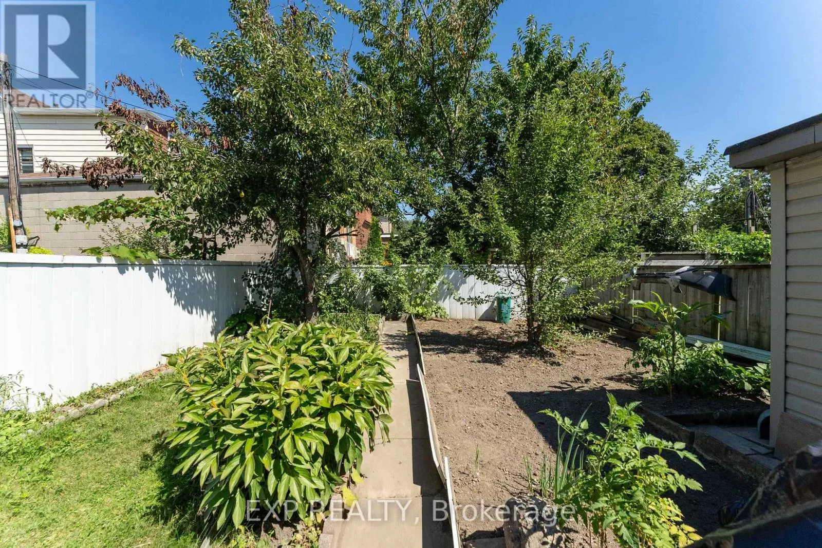2505 DUFFERIN STREET