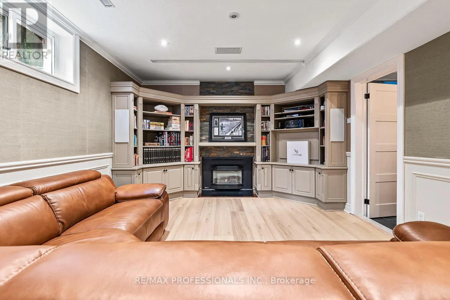 2446 HAMMOND ROAD