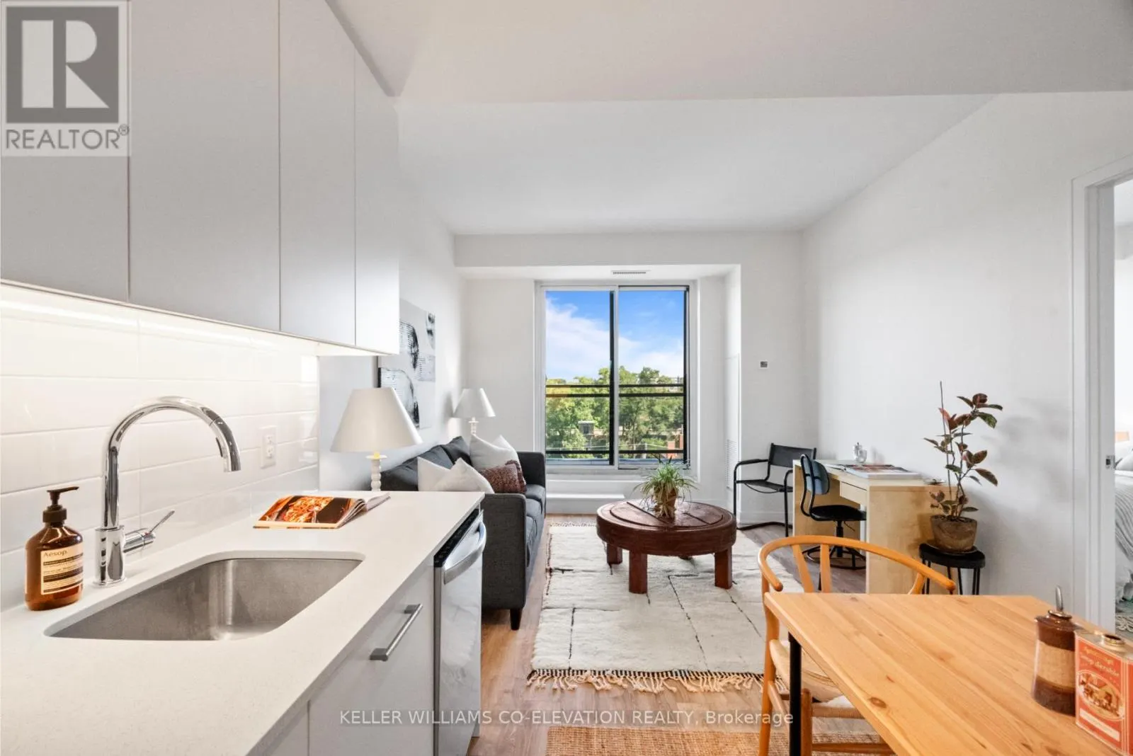 607 - 1 NEIGHBOURHOOD LANE