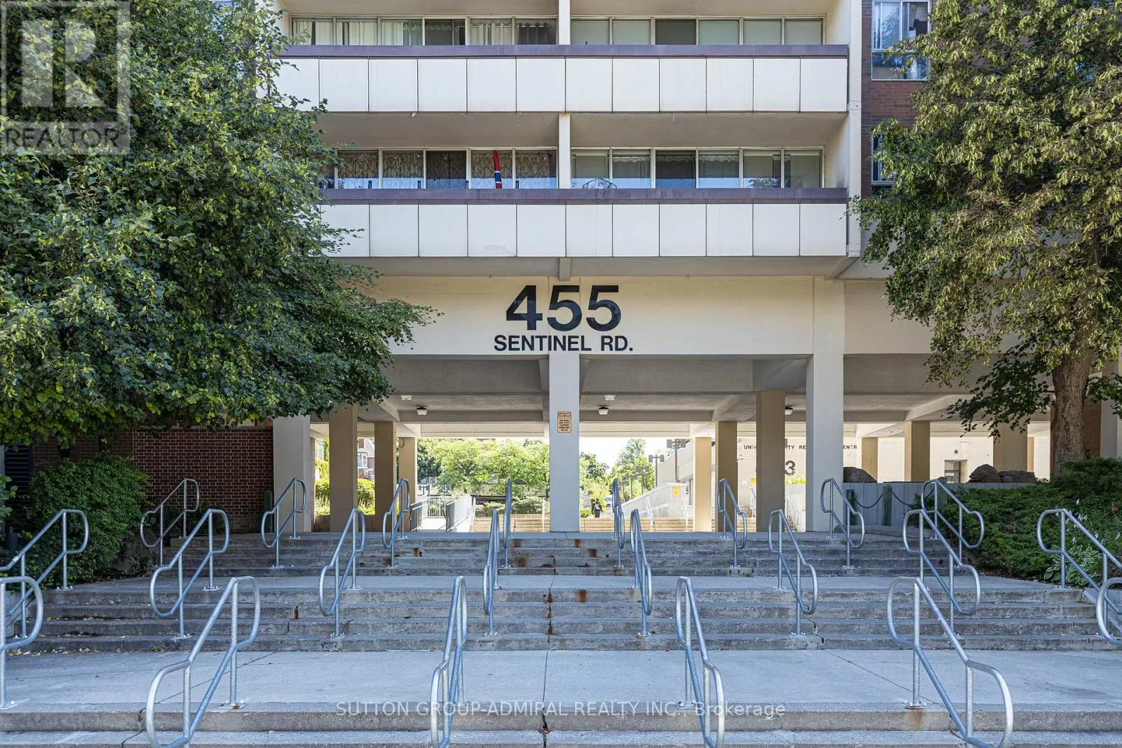 806 - 455 SENTINEL ROAD