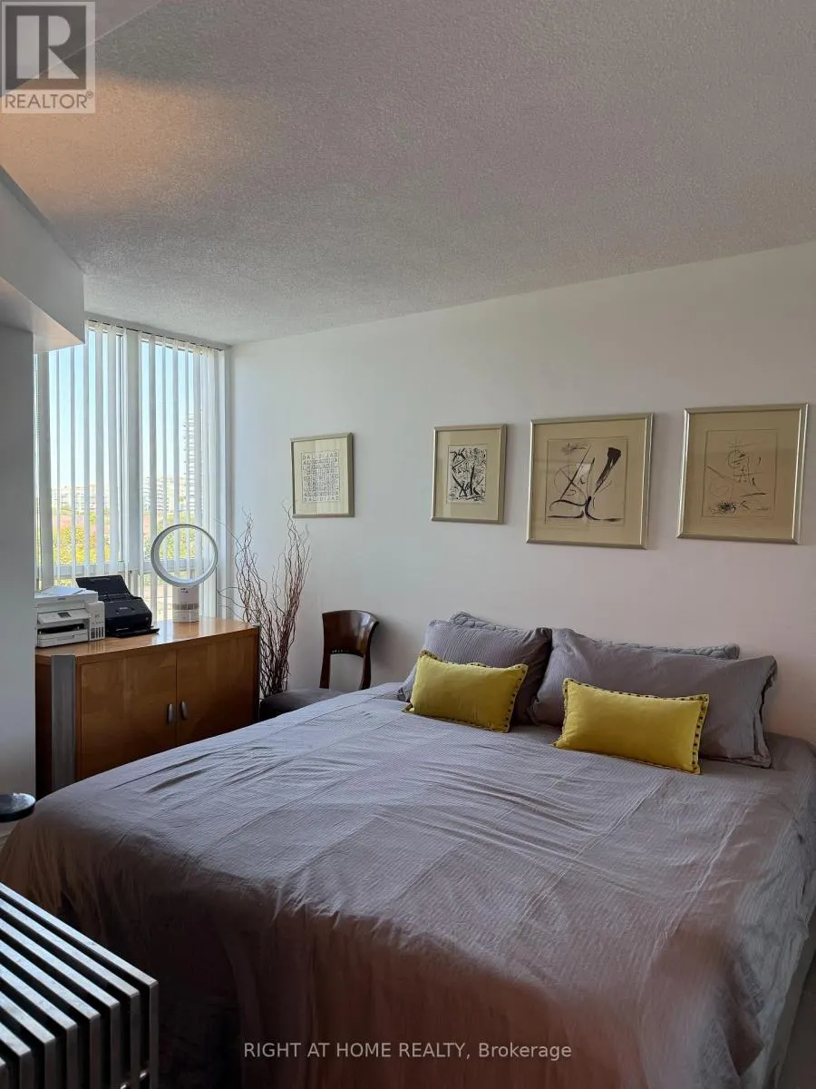 606 - 2285 LAKE SHORE BOULEVARD W