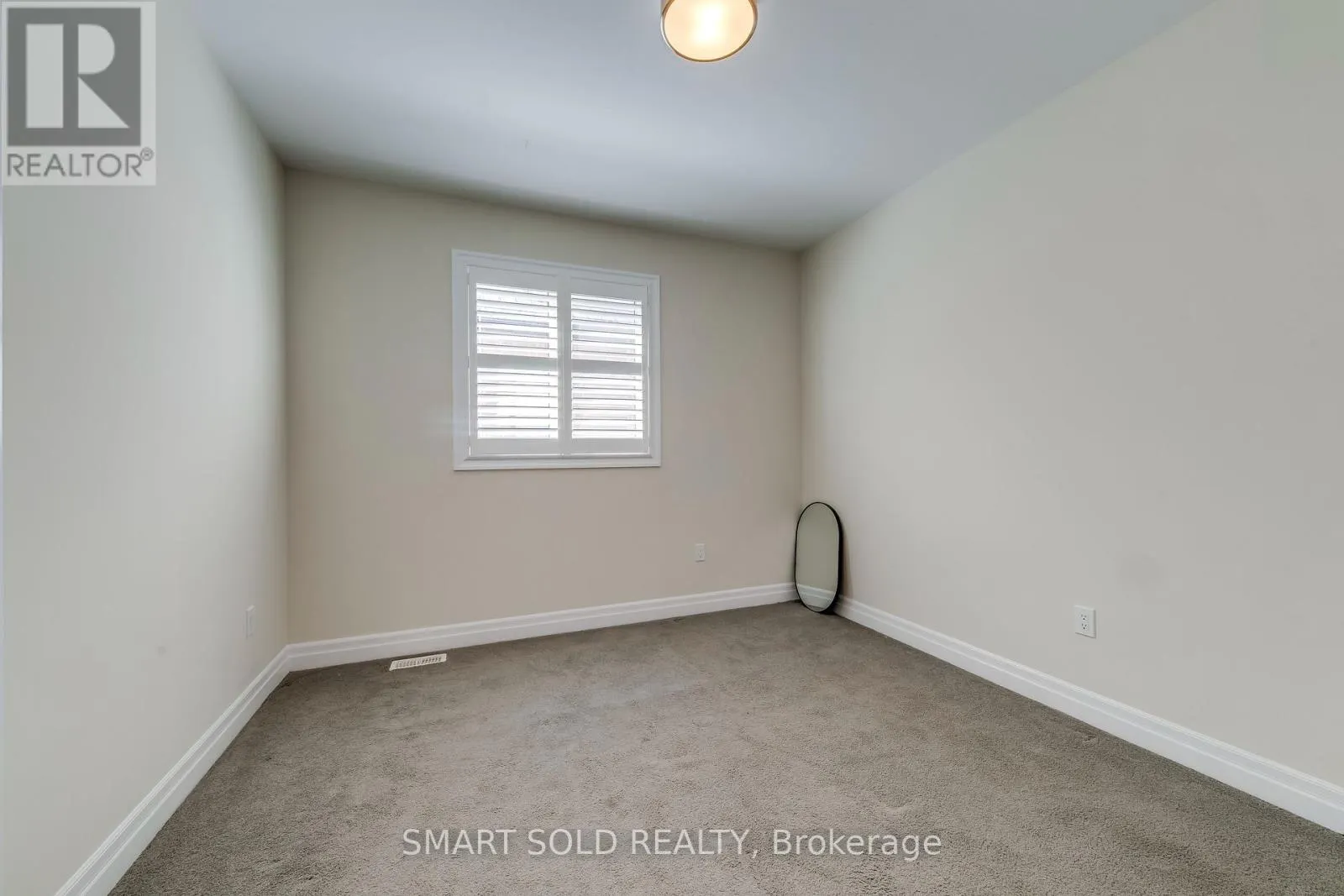 3263 DONALD MACKAY STREET