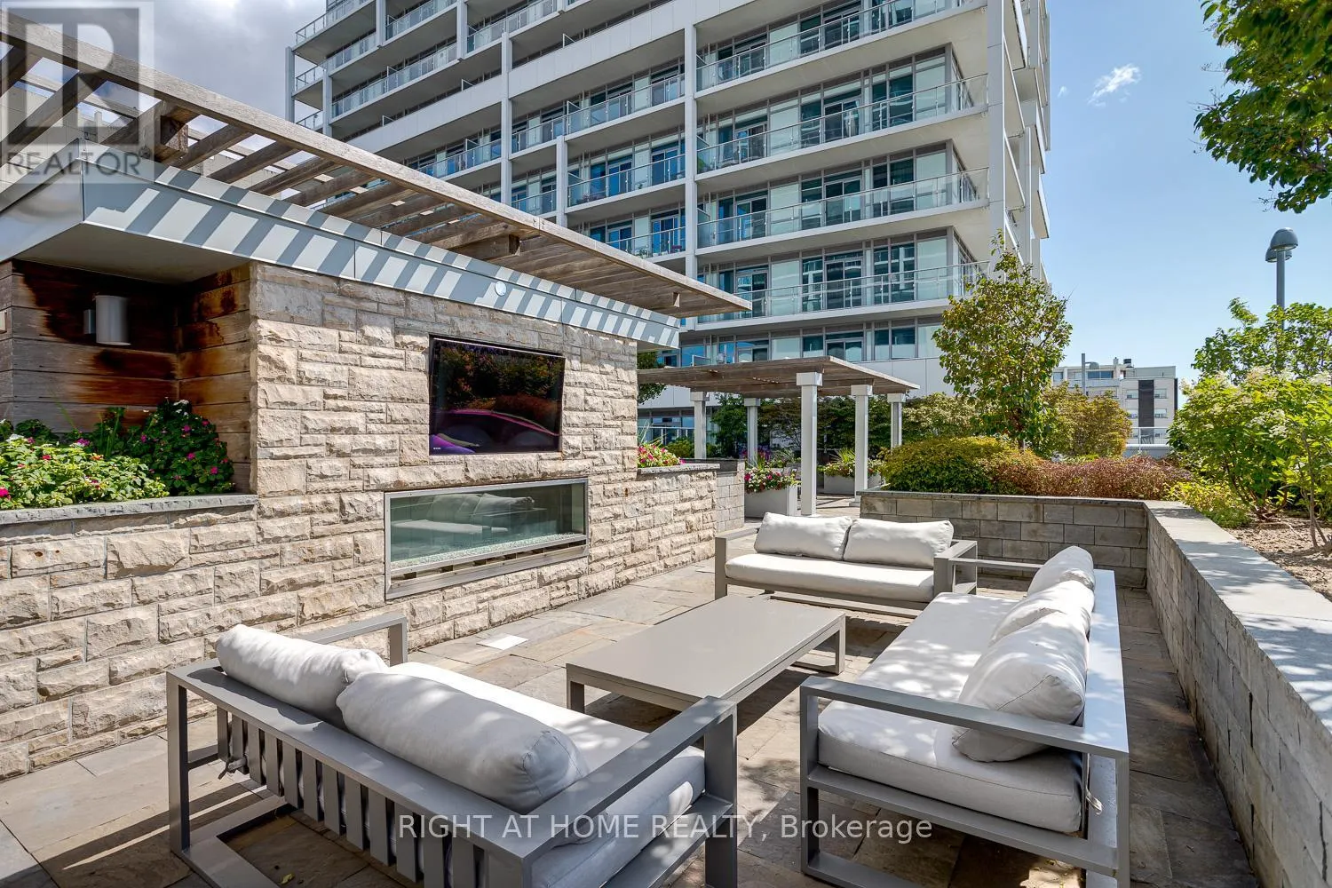 1705 - 55 SPEERS ROAD S