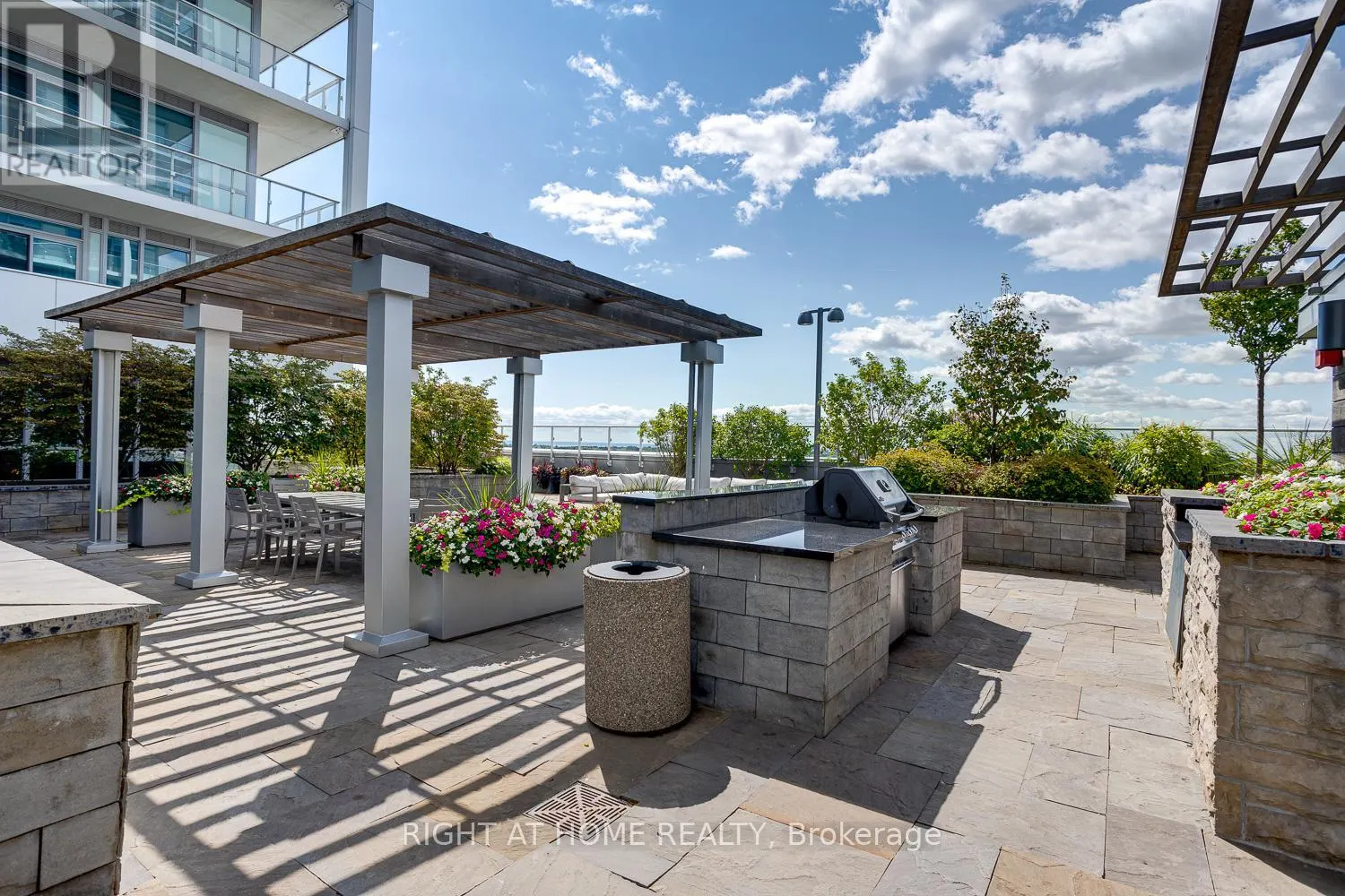 1705 - 55 SPEERS ROAD S