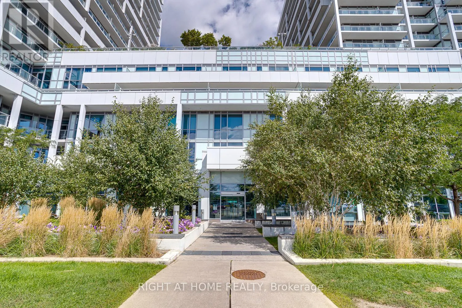 1705 - 55 SPEERS ROAD S