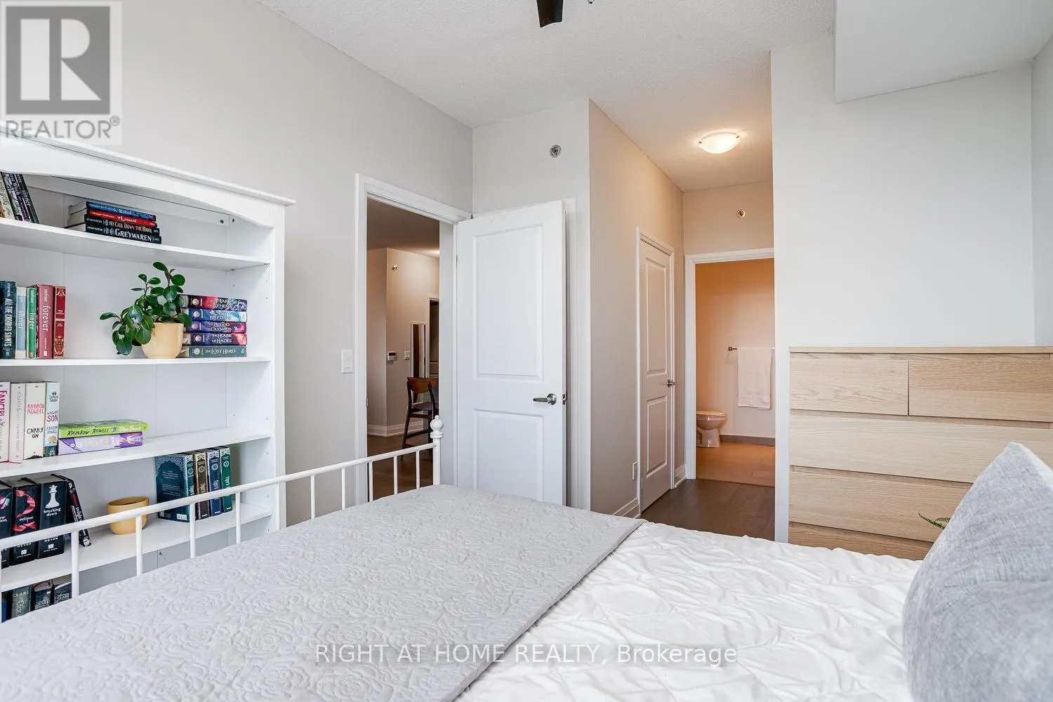 1705 - 55 SPEERS ROAD S