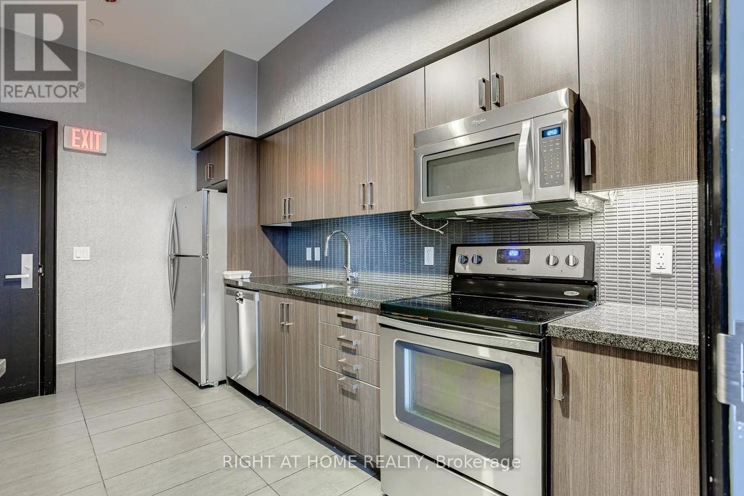 1705 - 55 SPEERS ROAD S