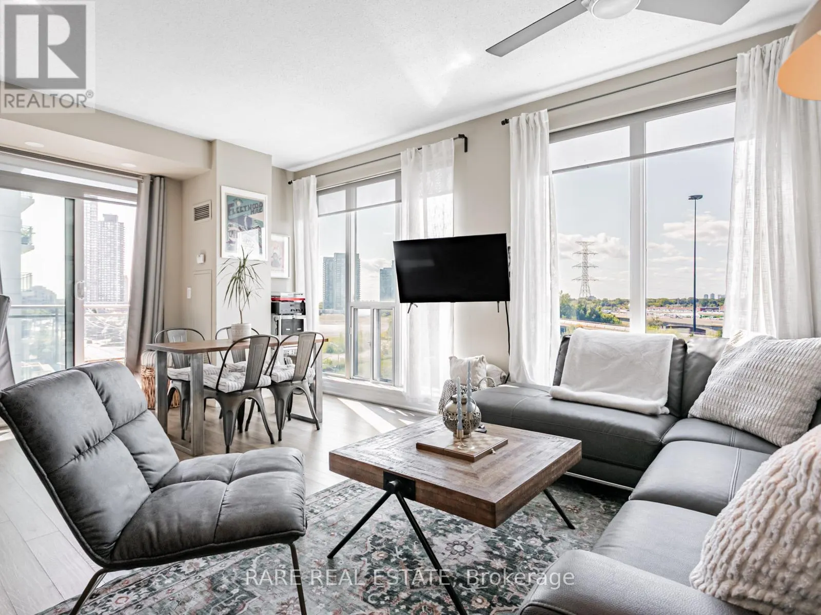 703 - 2119 LAKE SHORE BOULEVARD W