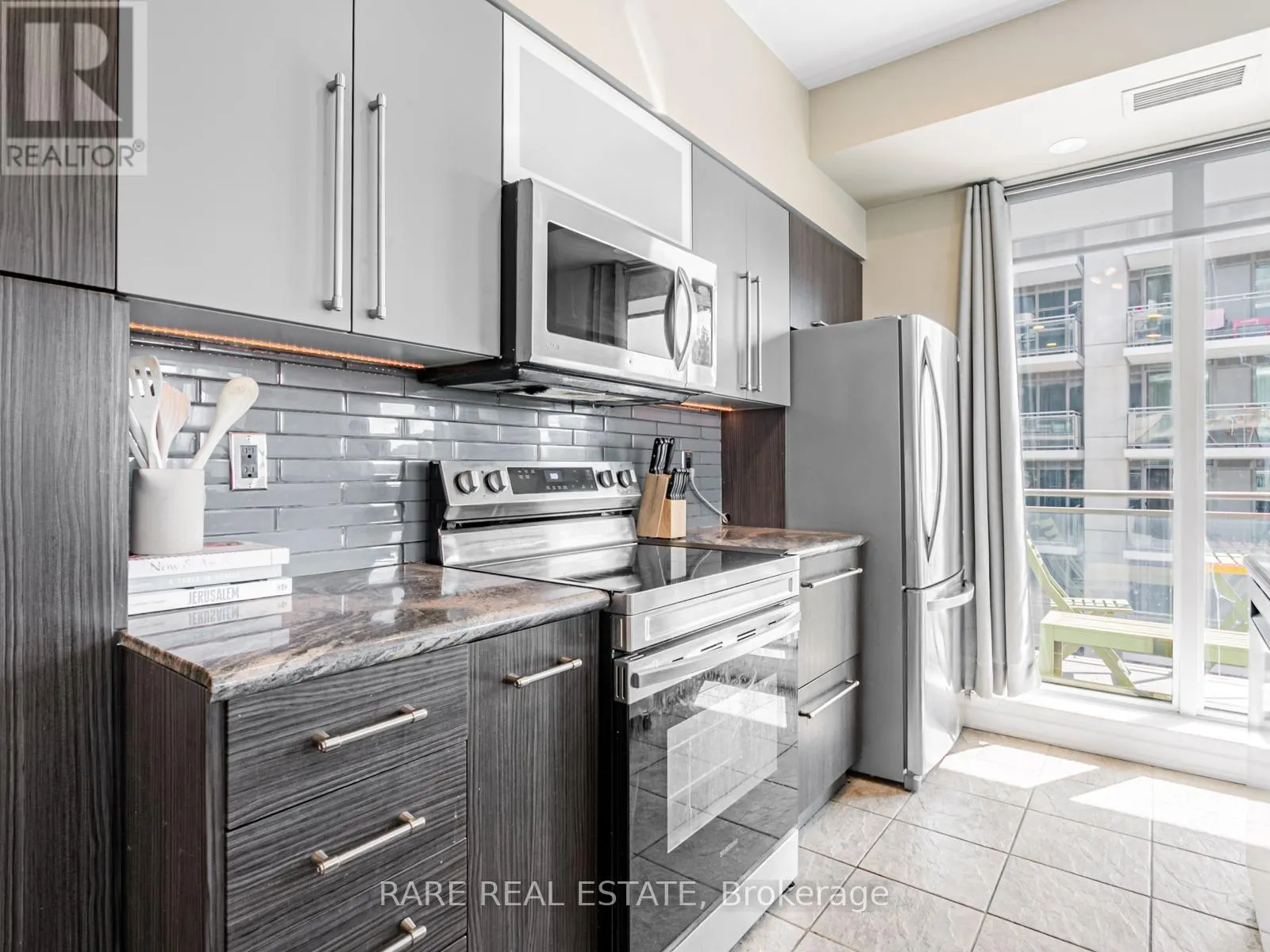 703 - 2119 LAKE SHORE BOULEVARD W