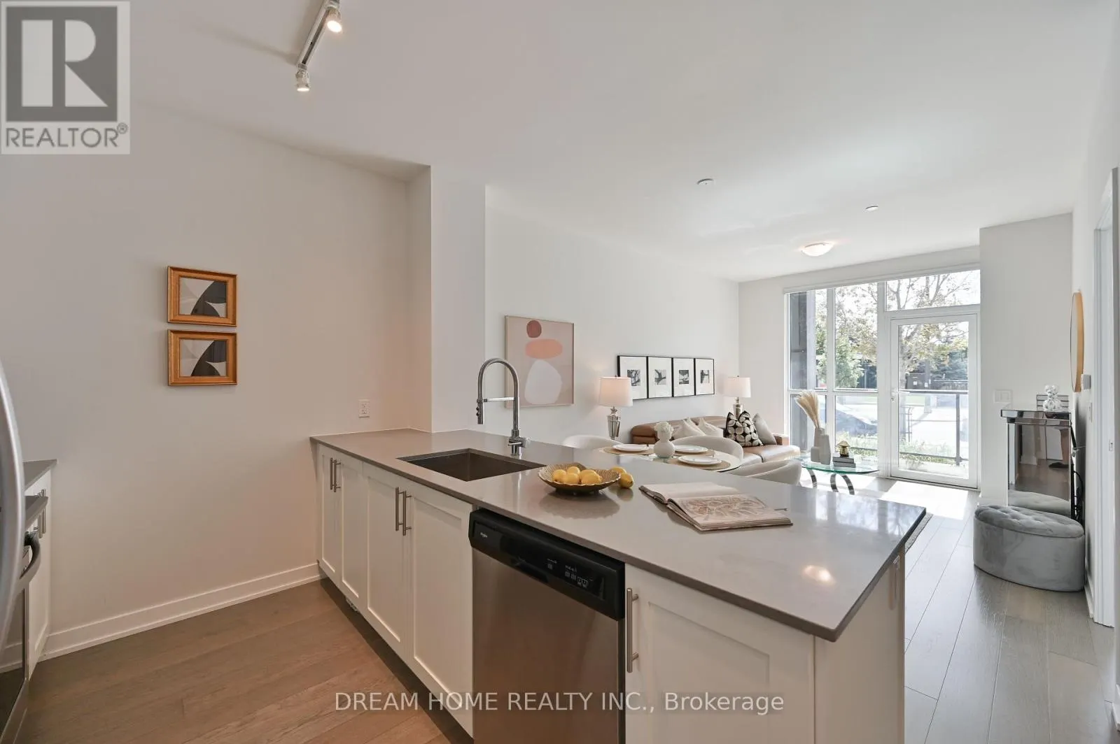 TH8 - 4055 PARKSIDE VILLAGE DRIVE