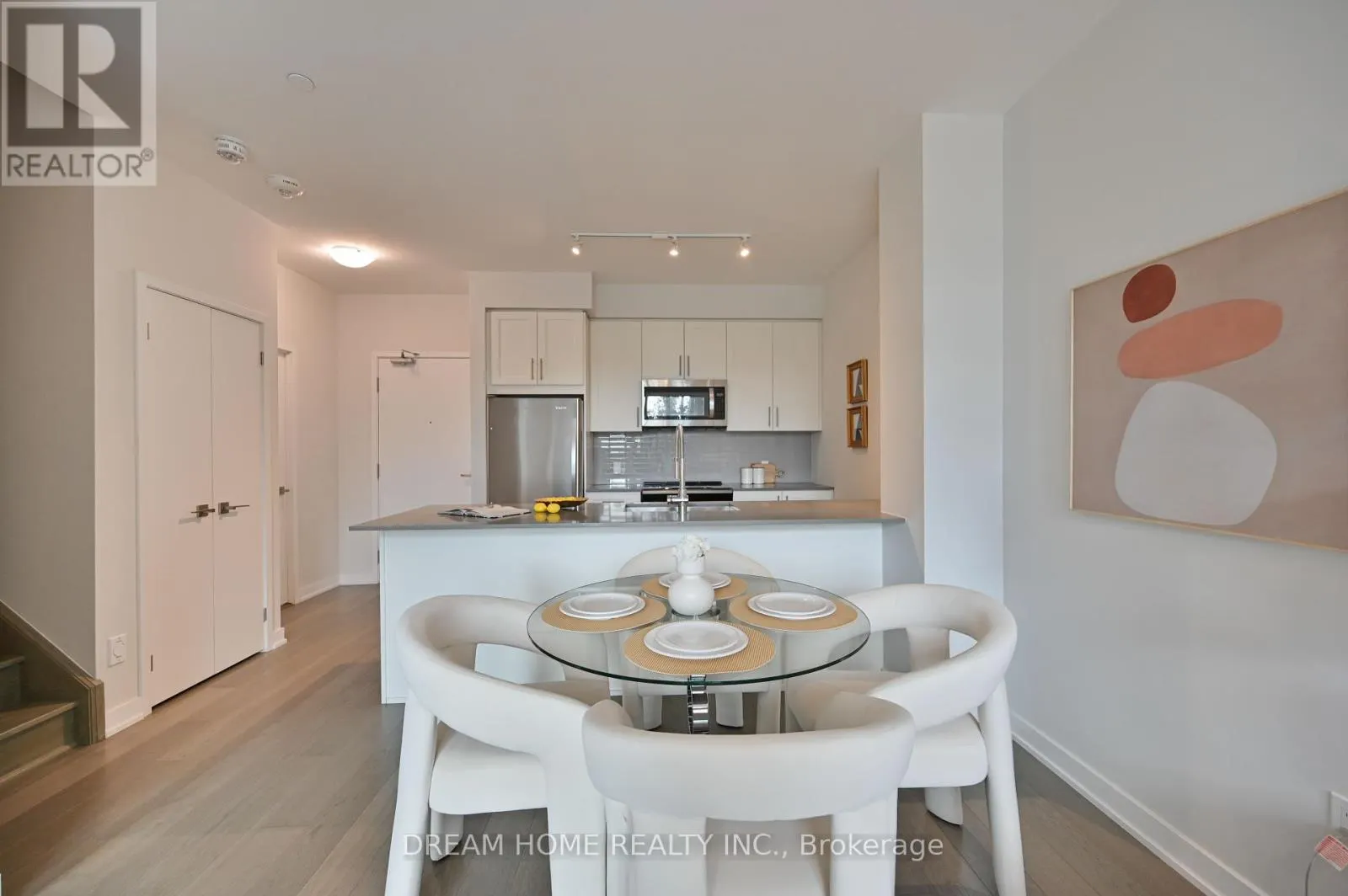 TH8 - 4055 PARKSIDE VILLAGE DRIVE