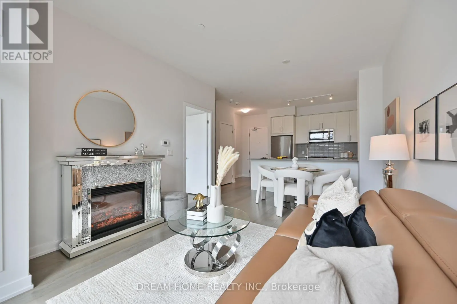 TH8 - 4055 PARKSIDE VILLAGE DRIVE