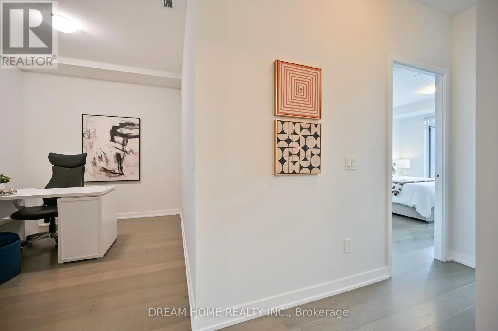 TH8 - 4055 PARKSIDE VILLAGE DRIVE