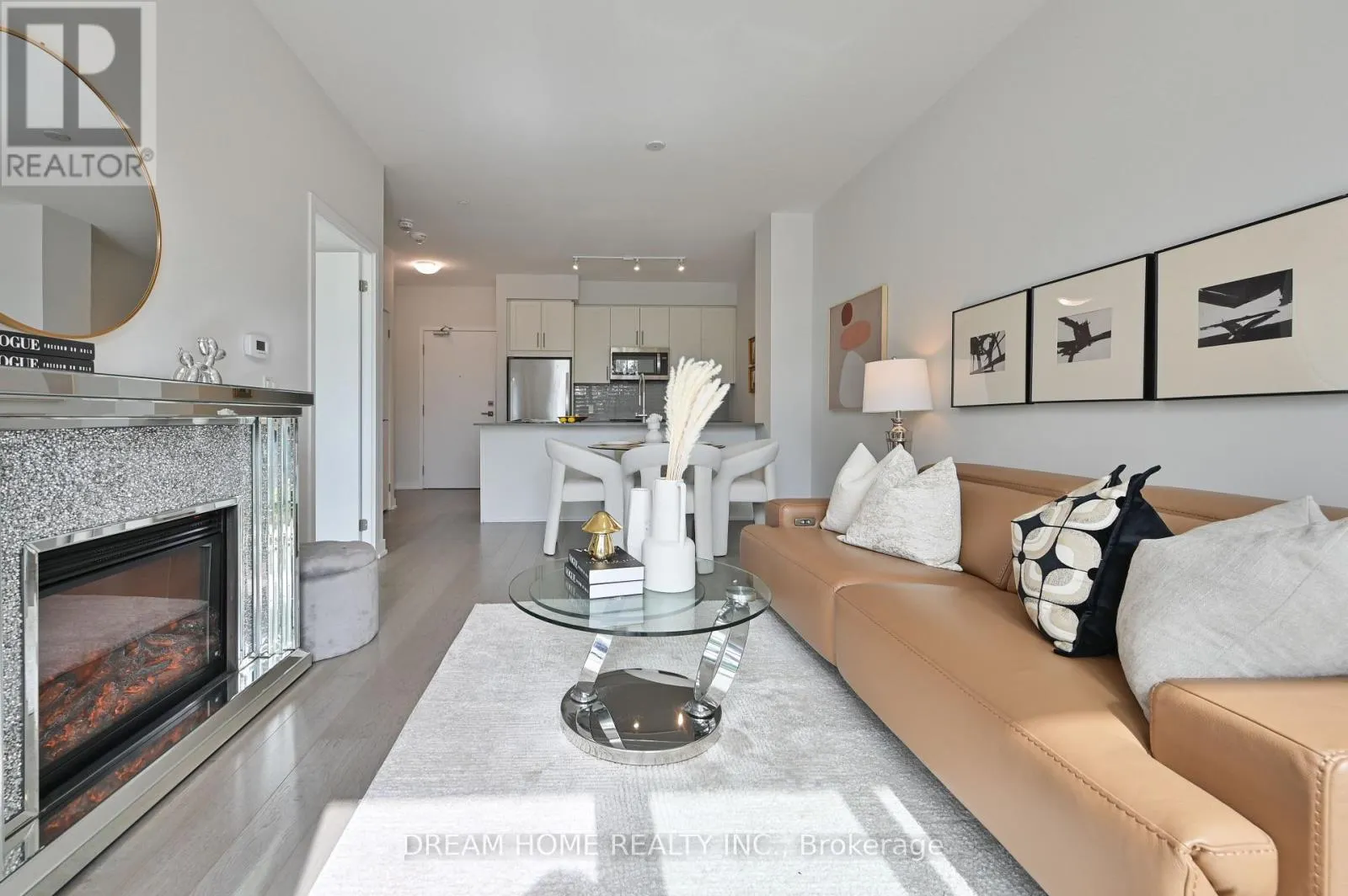 TH8 - 4055 PARKSIDE VILLAGE DRIVE