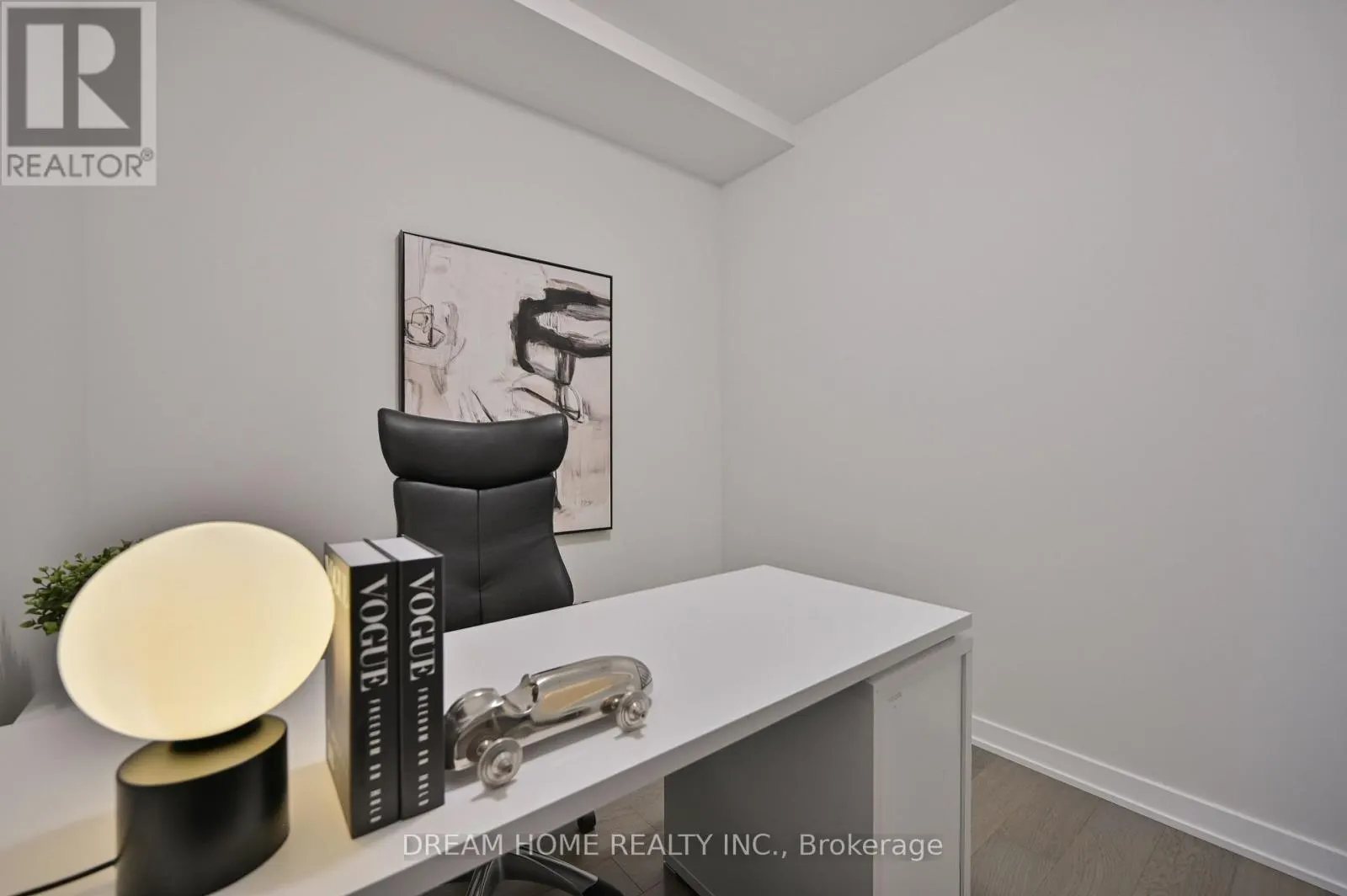 TH8 - 4055 PARKSIDE VILLAGE DRIVE