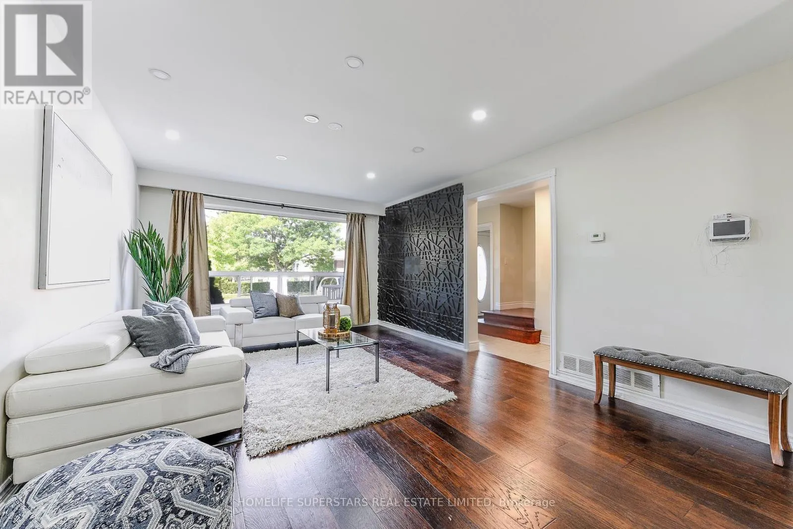 3 LIGHTWOOD DRIVE