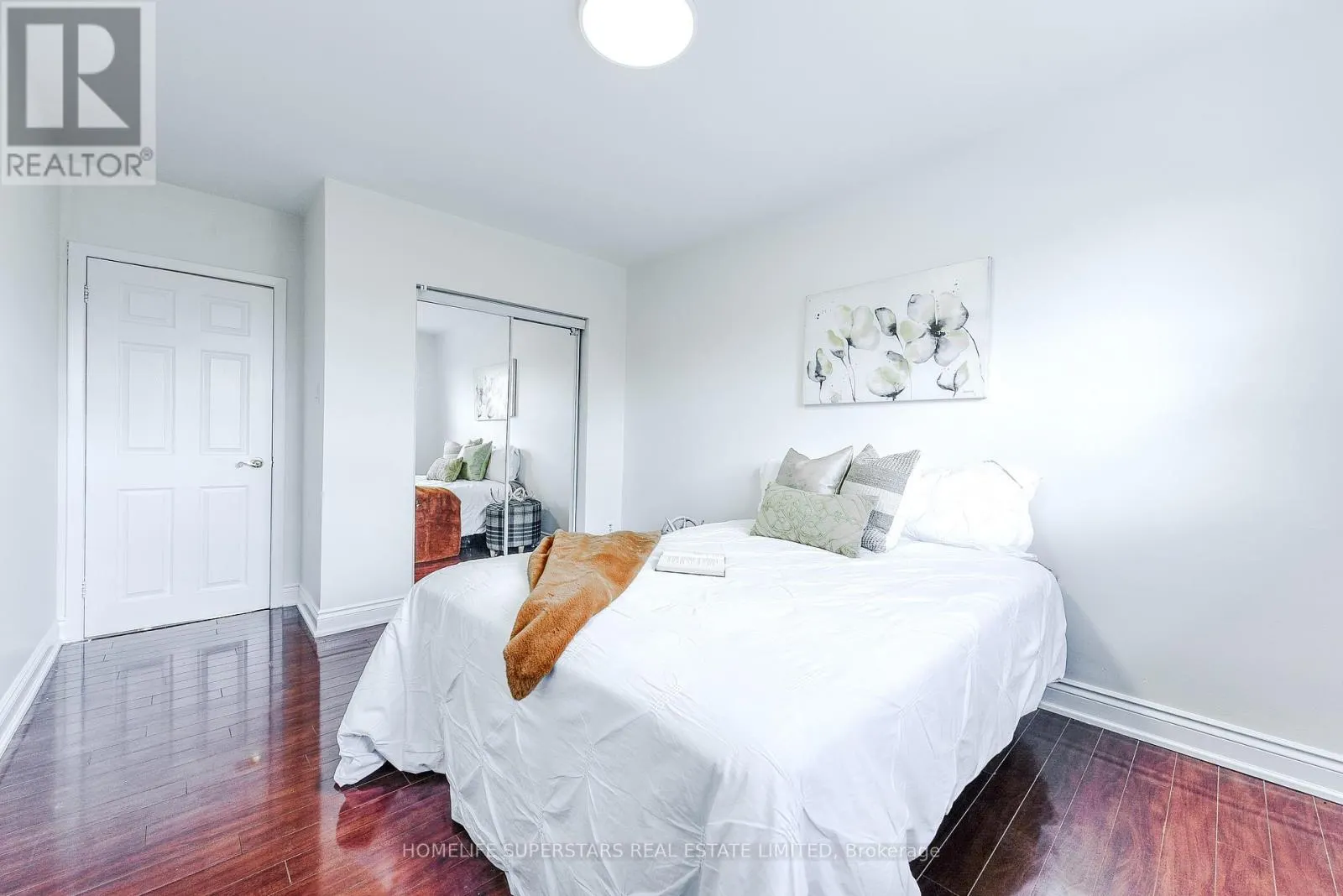 3 LIGHTWOOD DRIVE