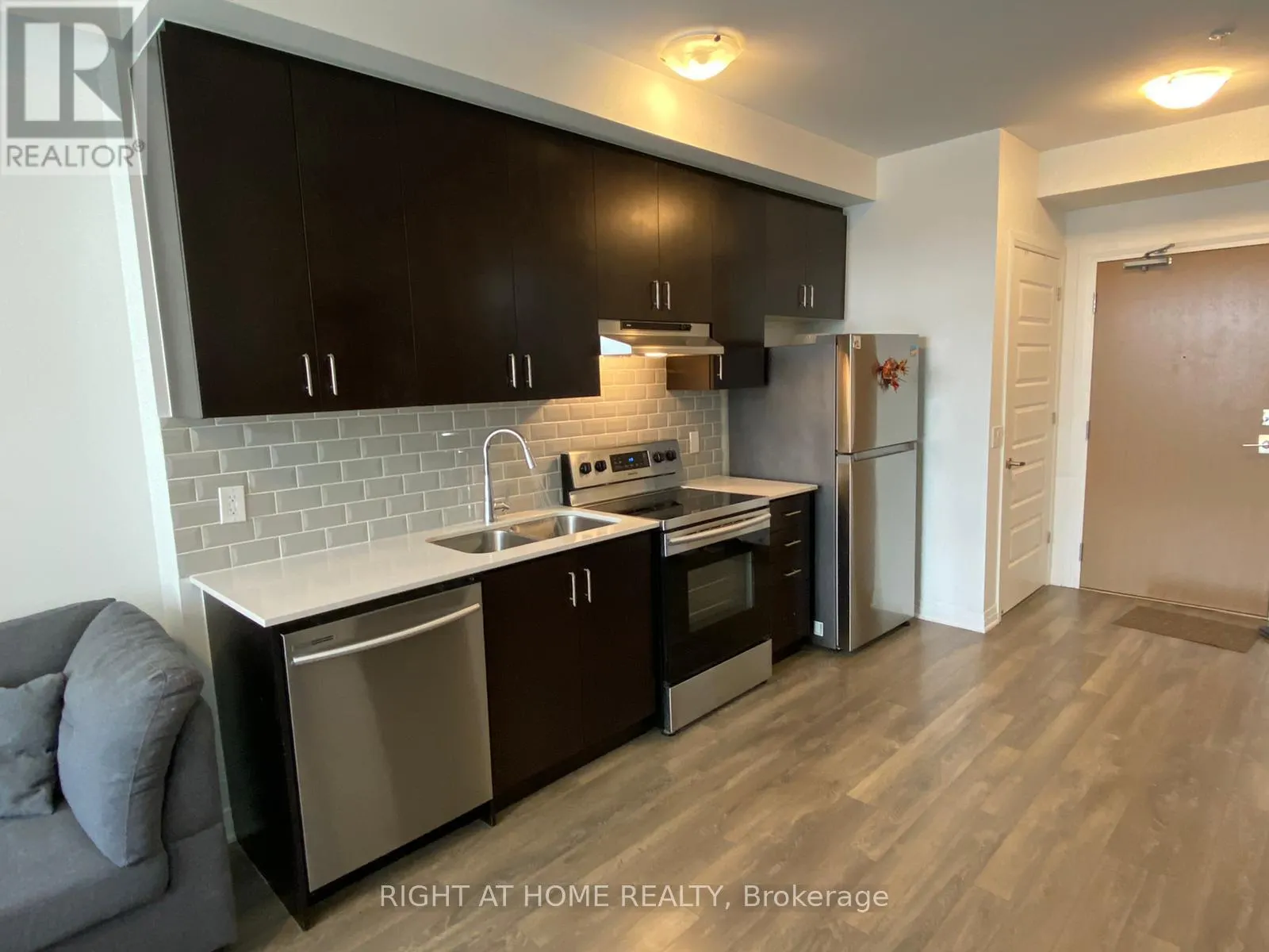 202 - 1105 LEGER WAY