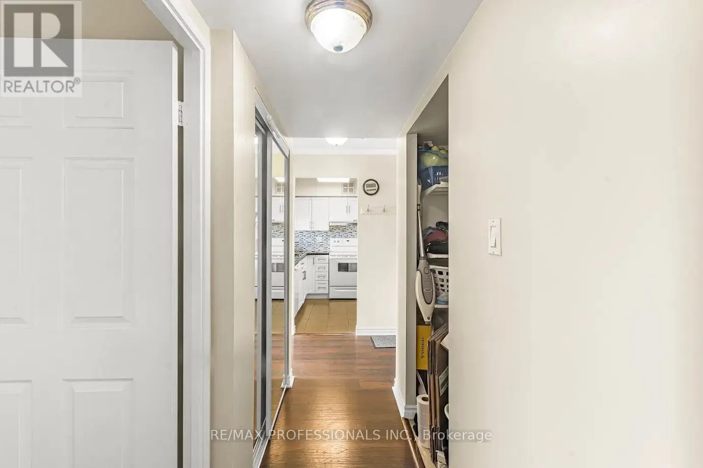 1502 - 50 KINGSBRIDGE GARDEN CIRCLE