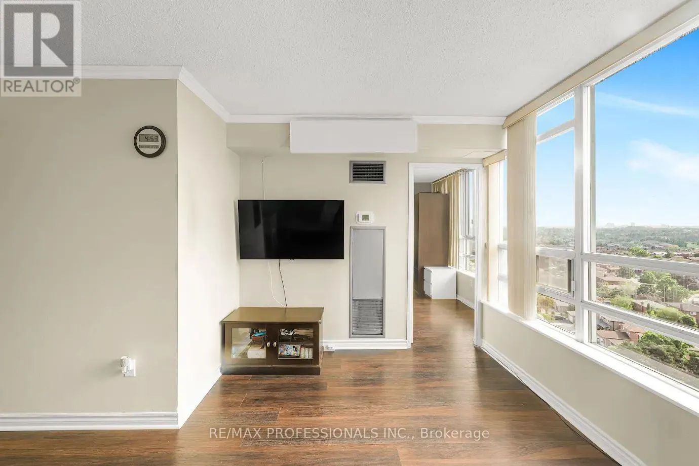 1502 - 50 KINGSBRIDGE GARDEN CIRCLE