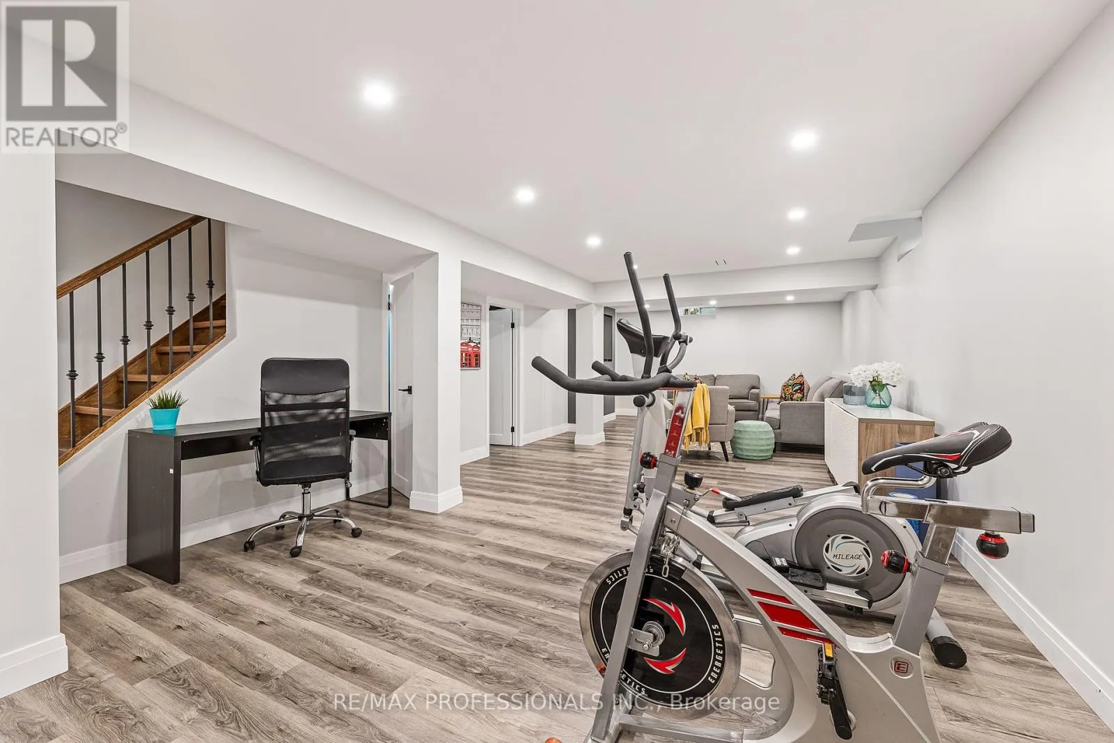 190 LONGWOOD DRIVE