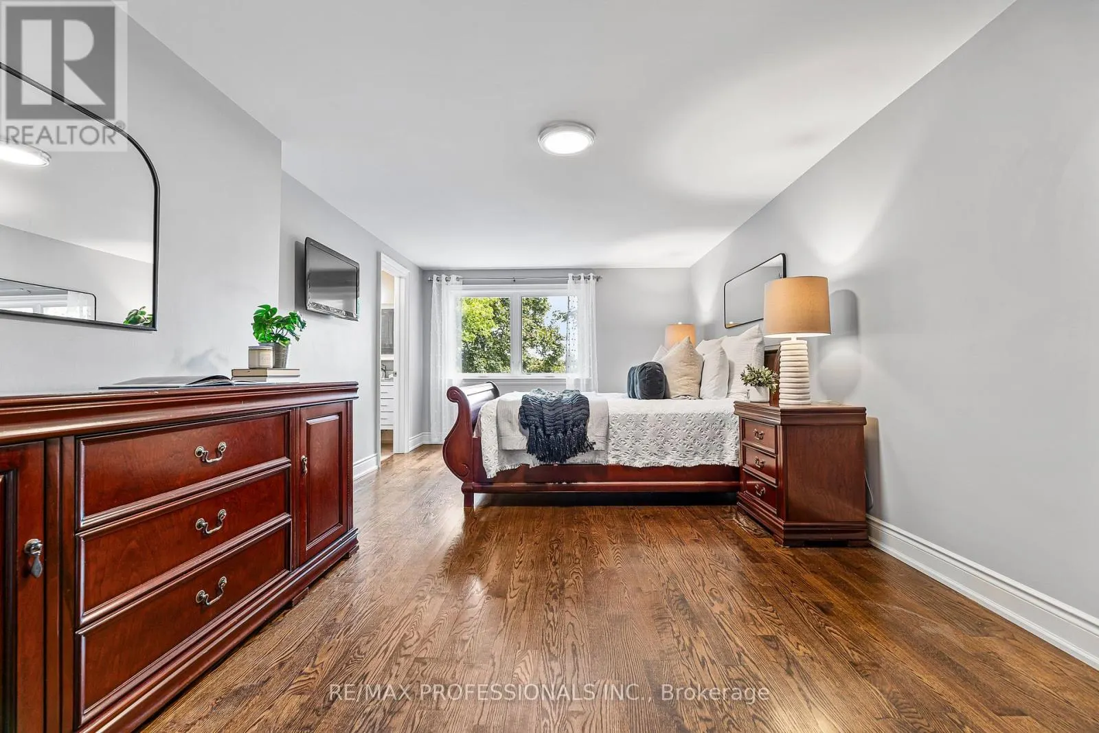 190 LONGWOOD DRIVE