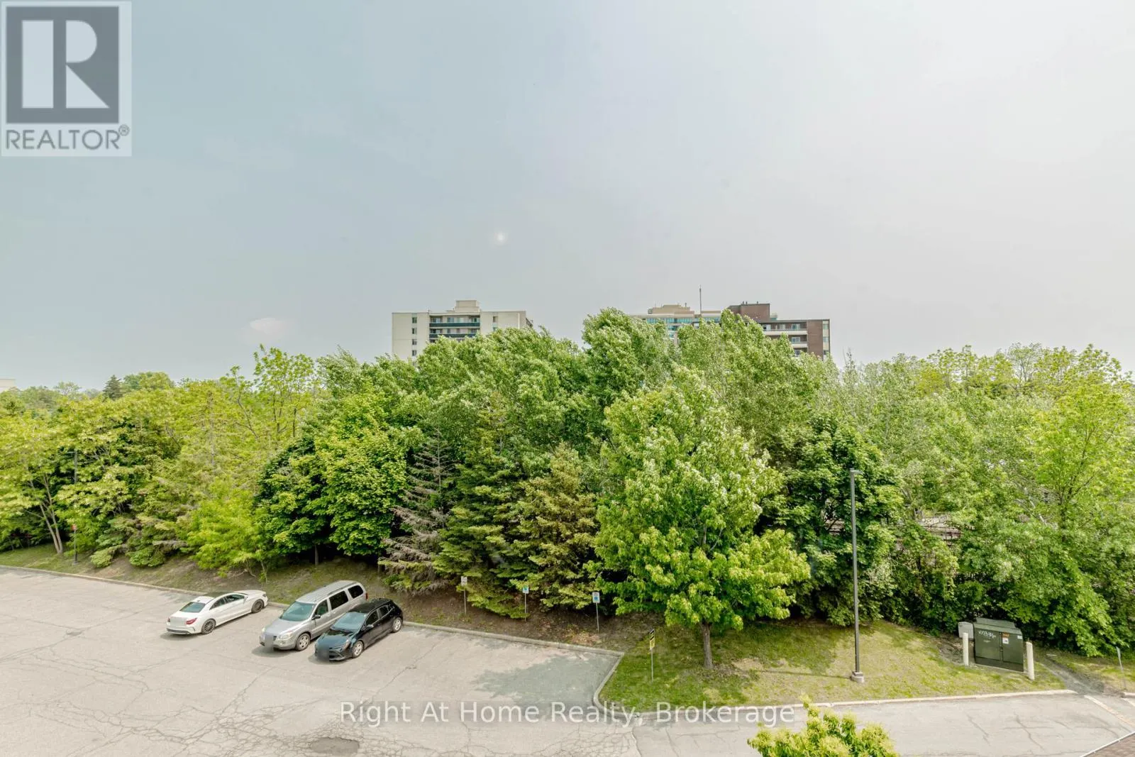 203 - 137 MARTIN STREET, #203