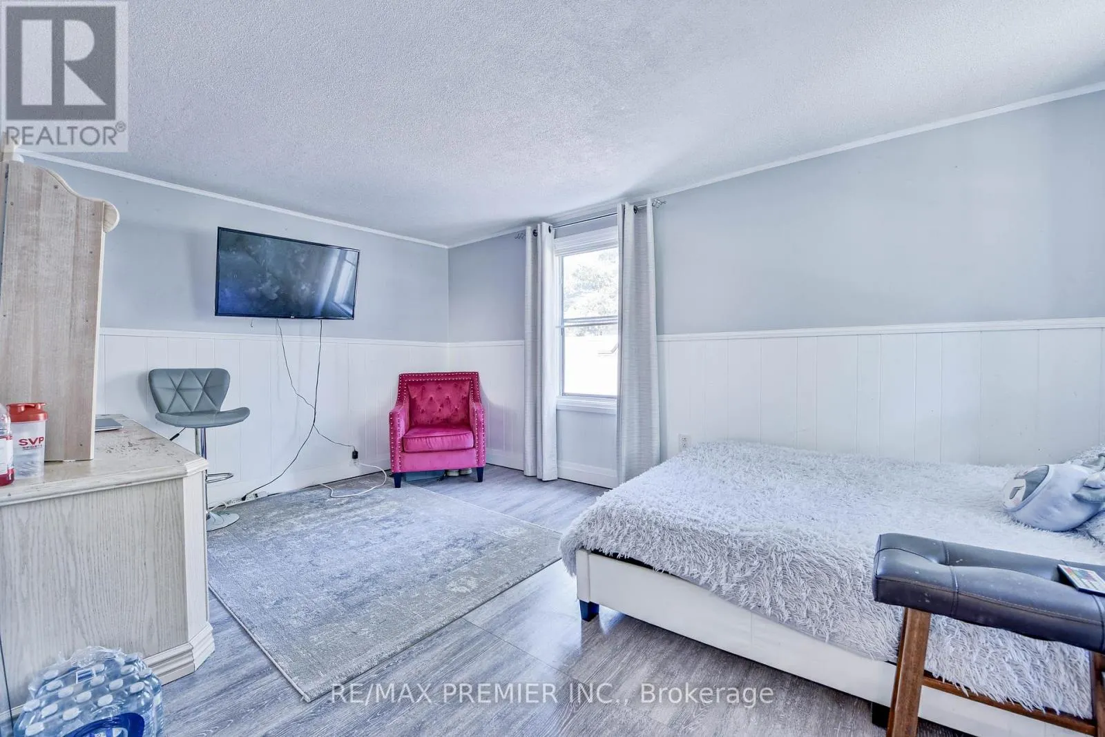 1 EDGEBROOK DRIVE