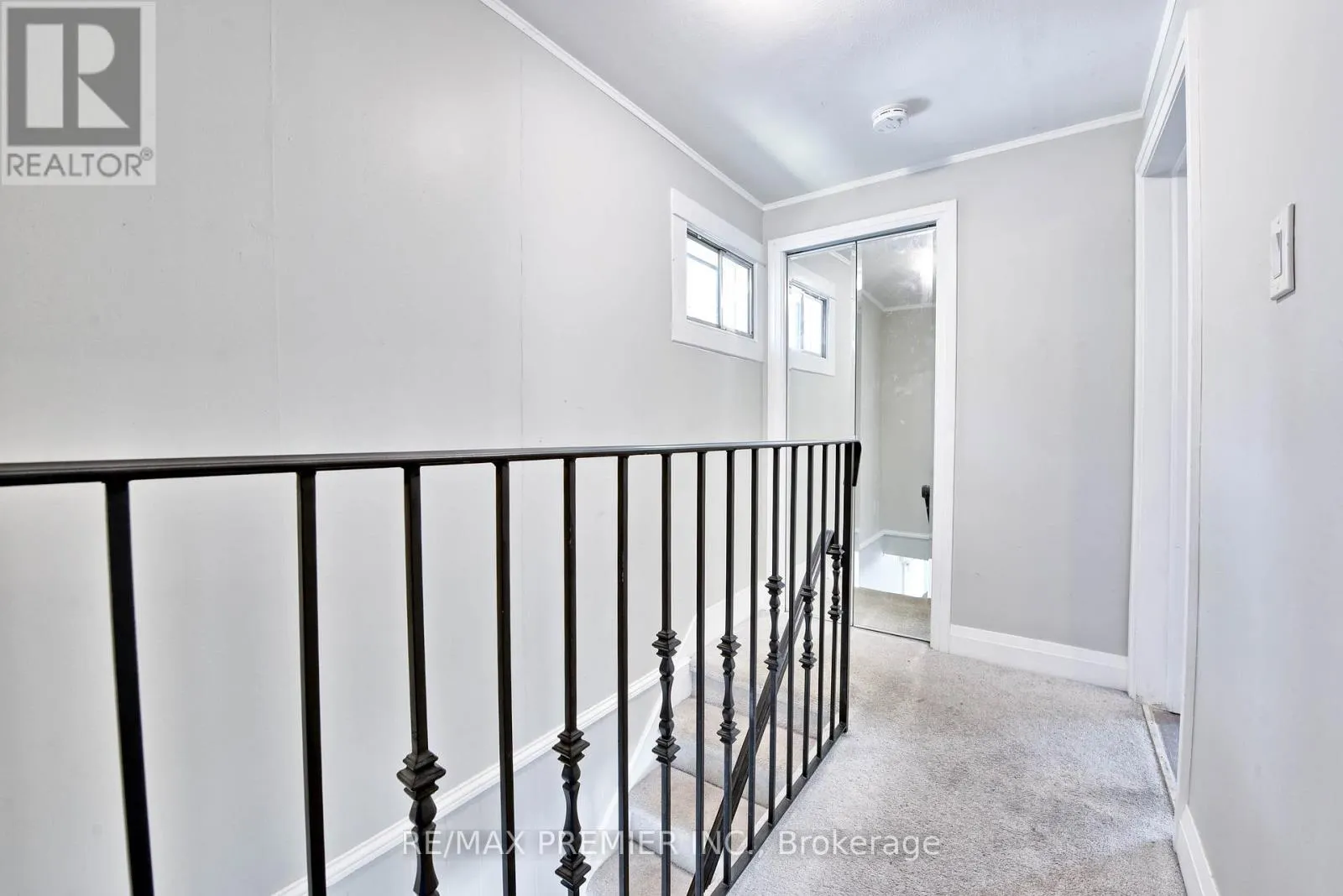1 EDGEBROOK DRIVE