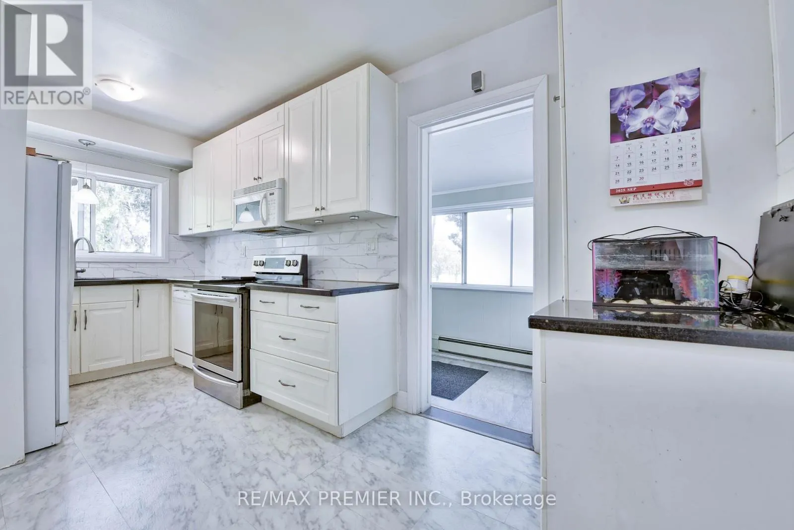 1 EDGEBROOK DRIVE