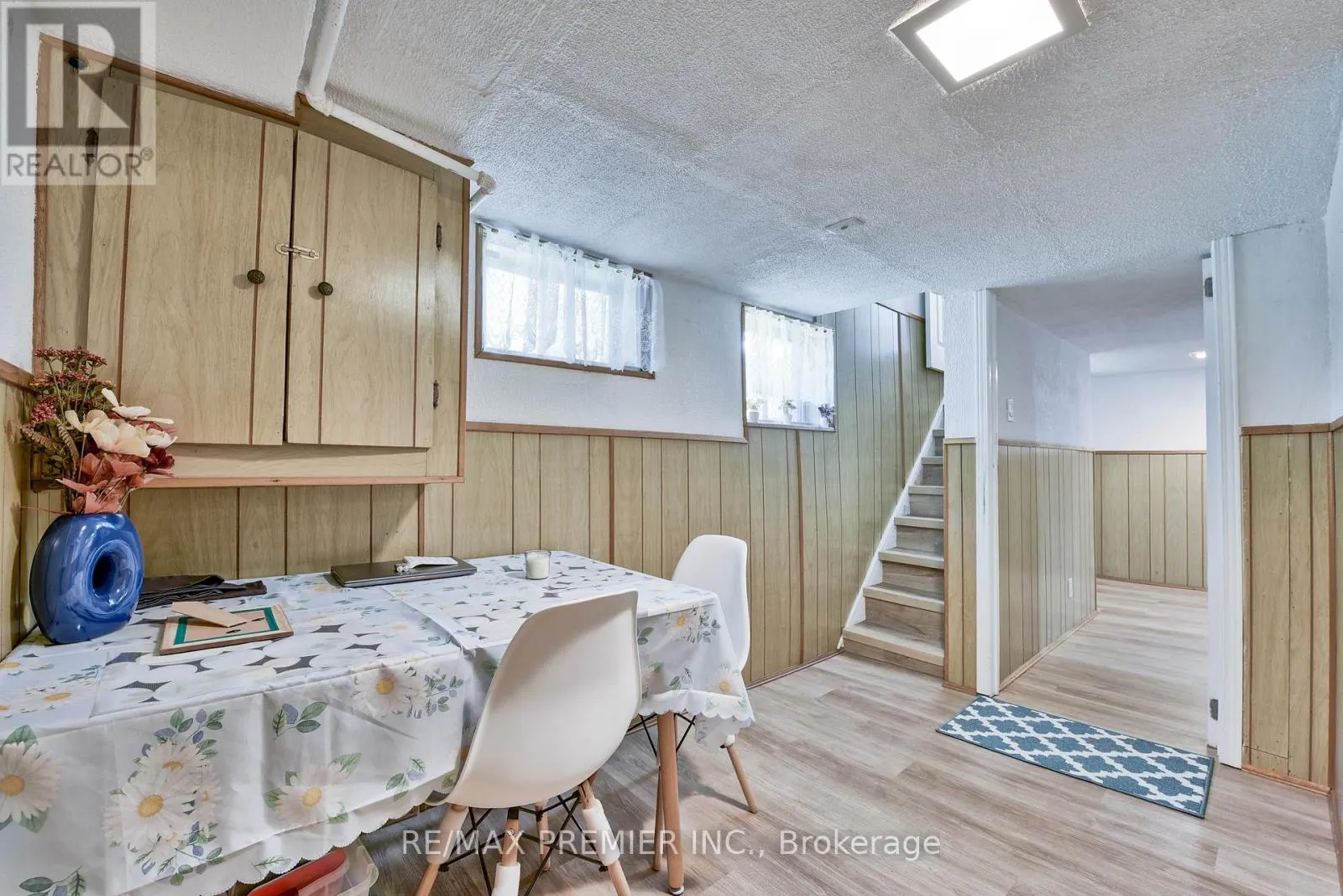 1 EDGEBROOK DRIVE