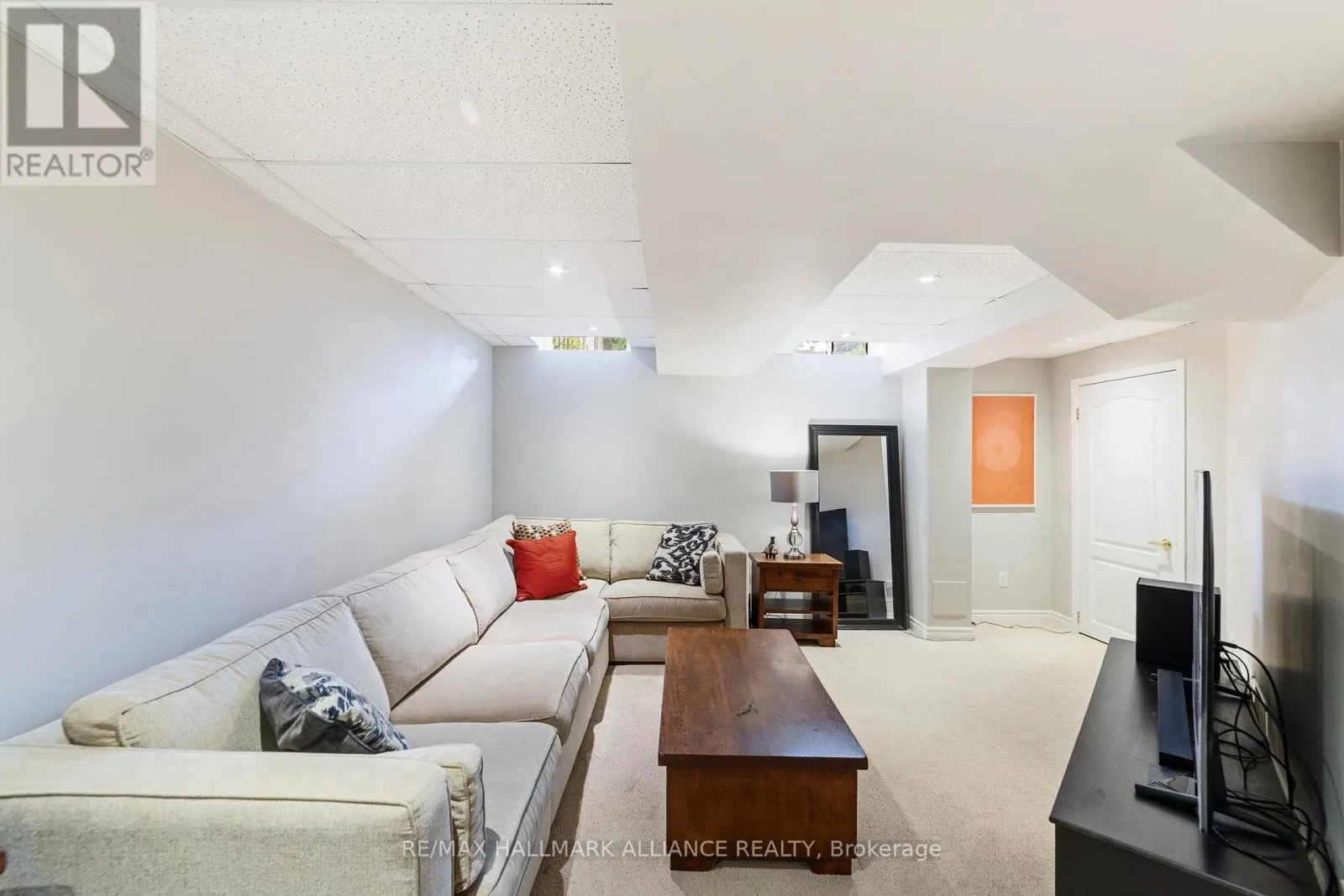 2185 BARONWOOD DRIVE