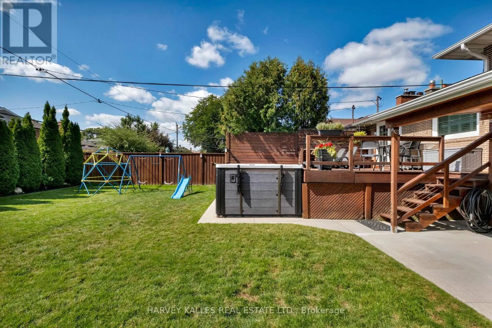 81 SUMMITCREST DRIVE