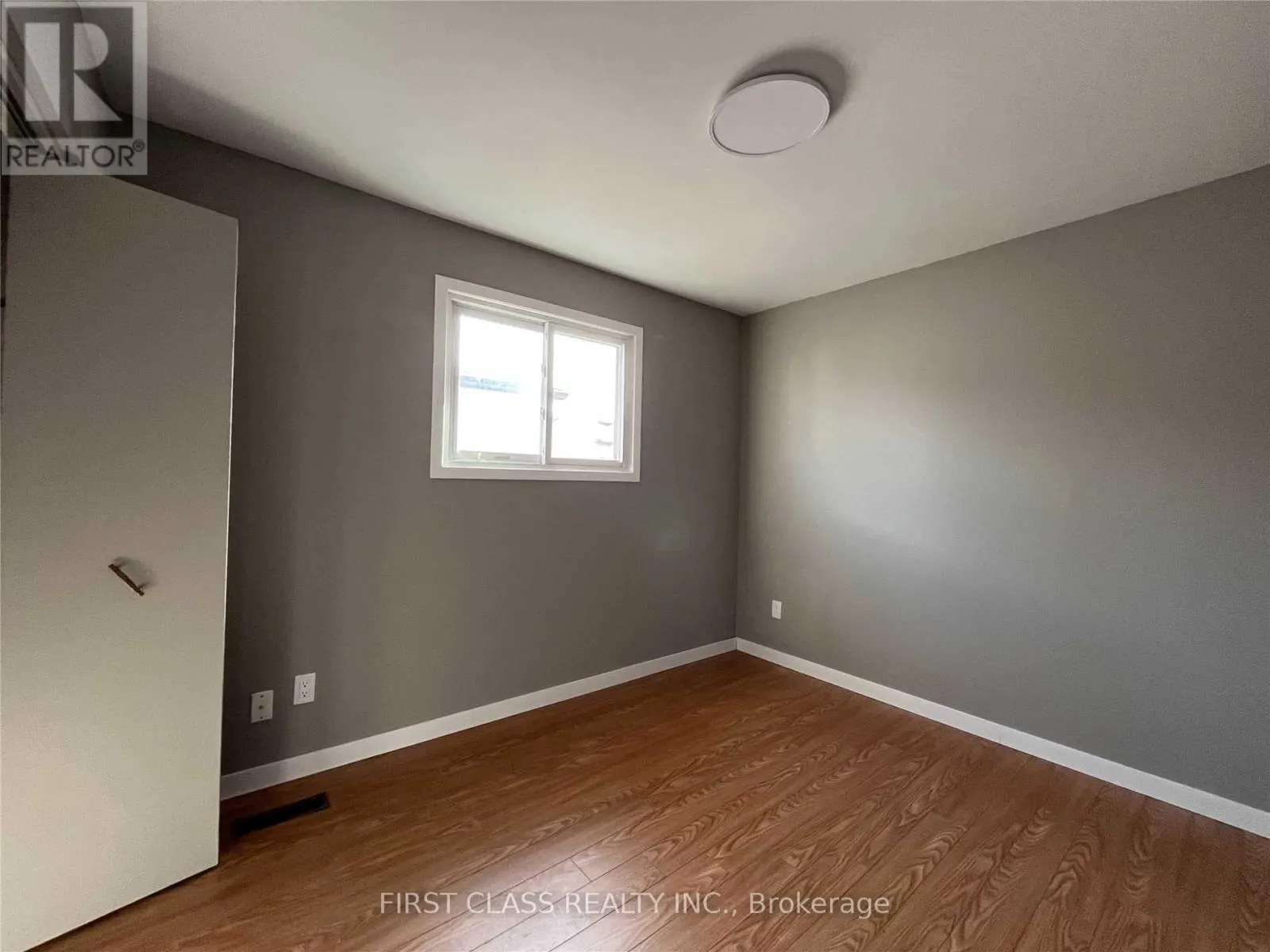WHOLEUPPER - 2571 PALISANDER AVENUE