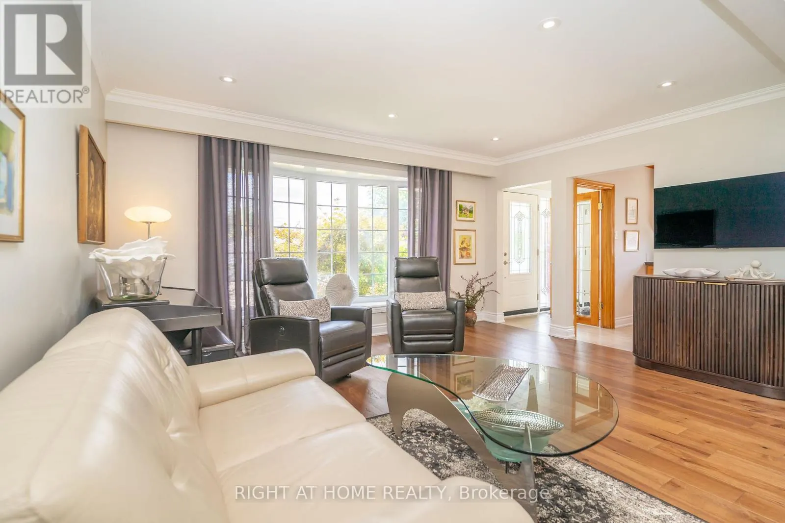 63 ALLONSIUS DRIVE
